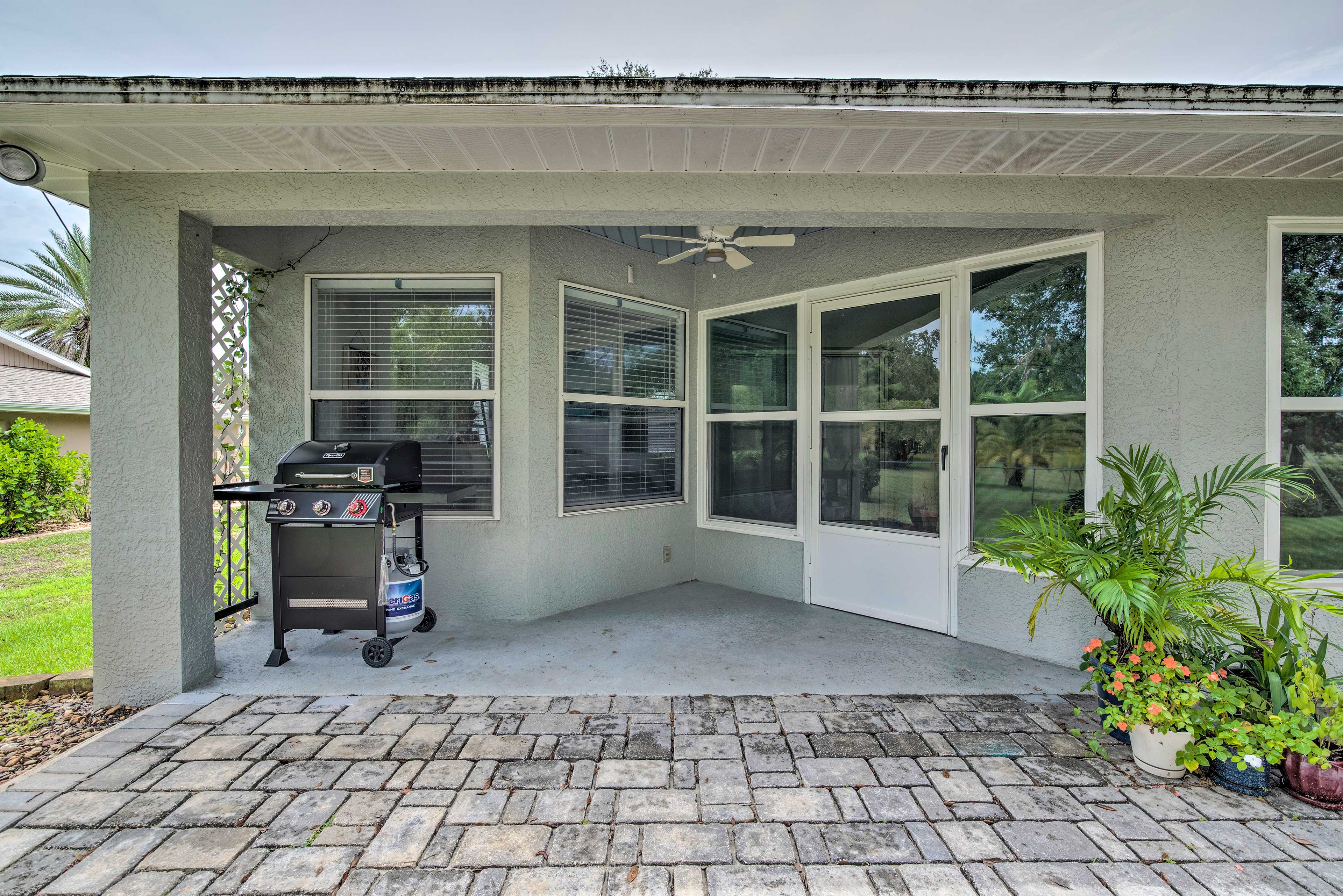 Patio | Gas Grill | Fire Pit