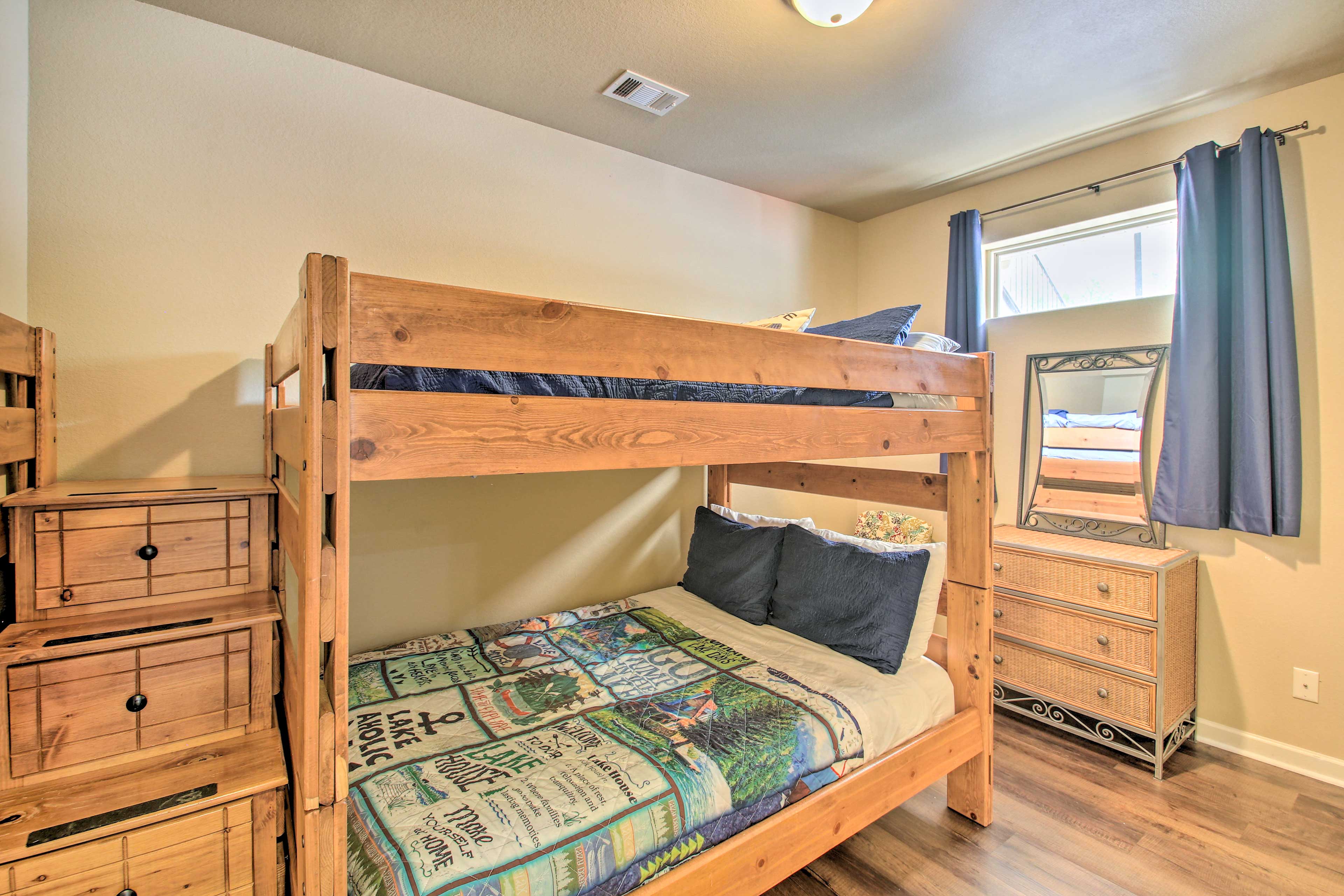 Bedroom 2 | Full Bunk Bed