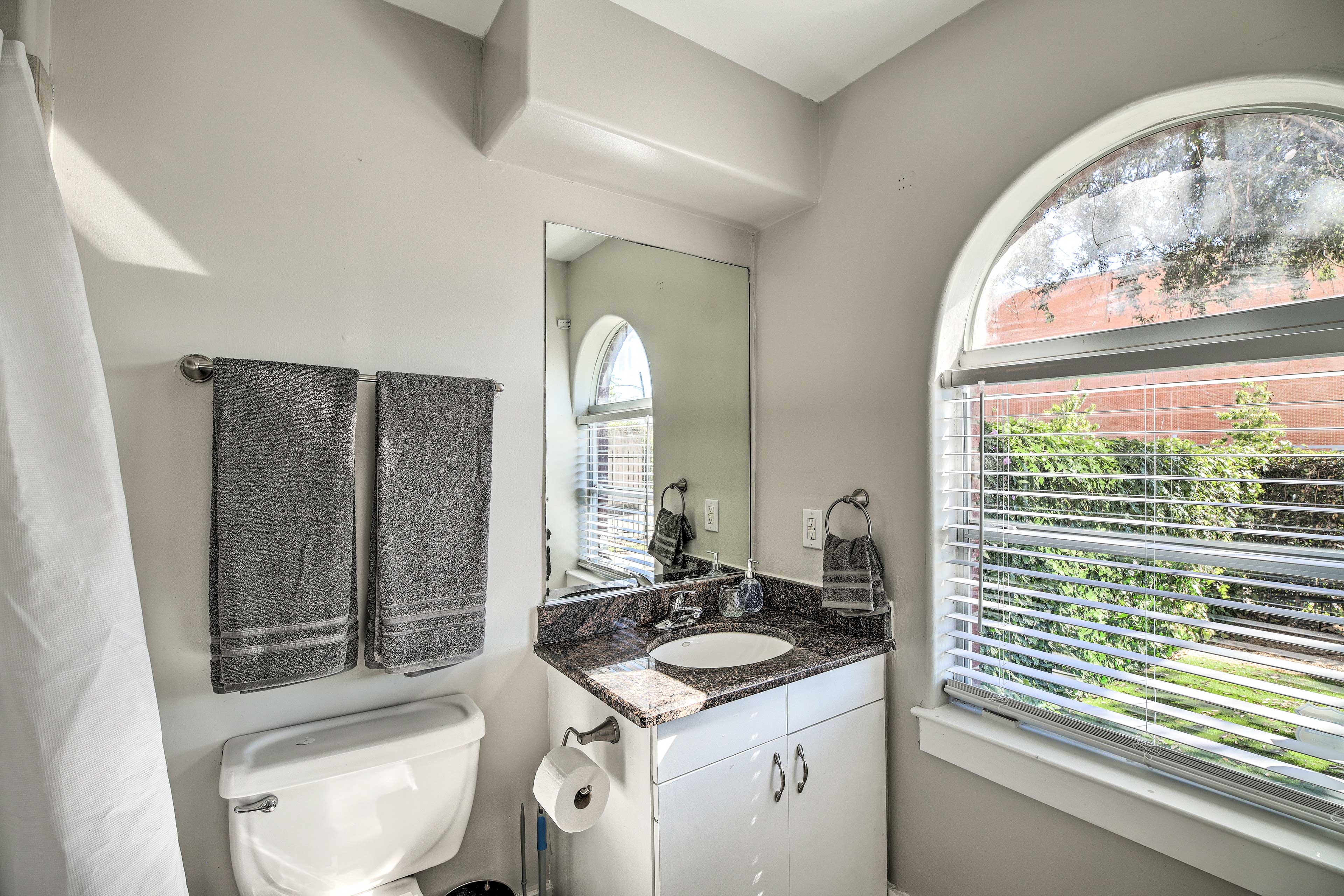 En-Suite Bathroom | Towels Provided