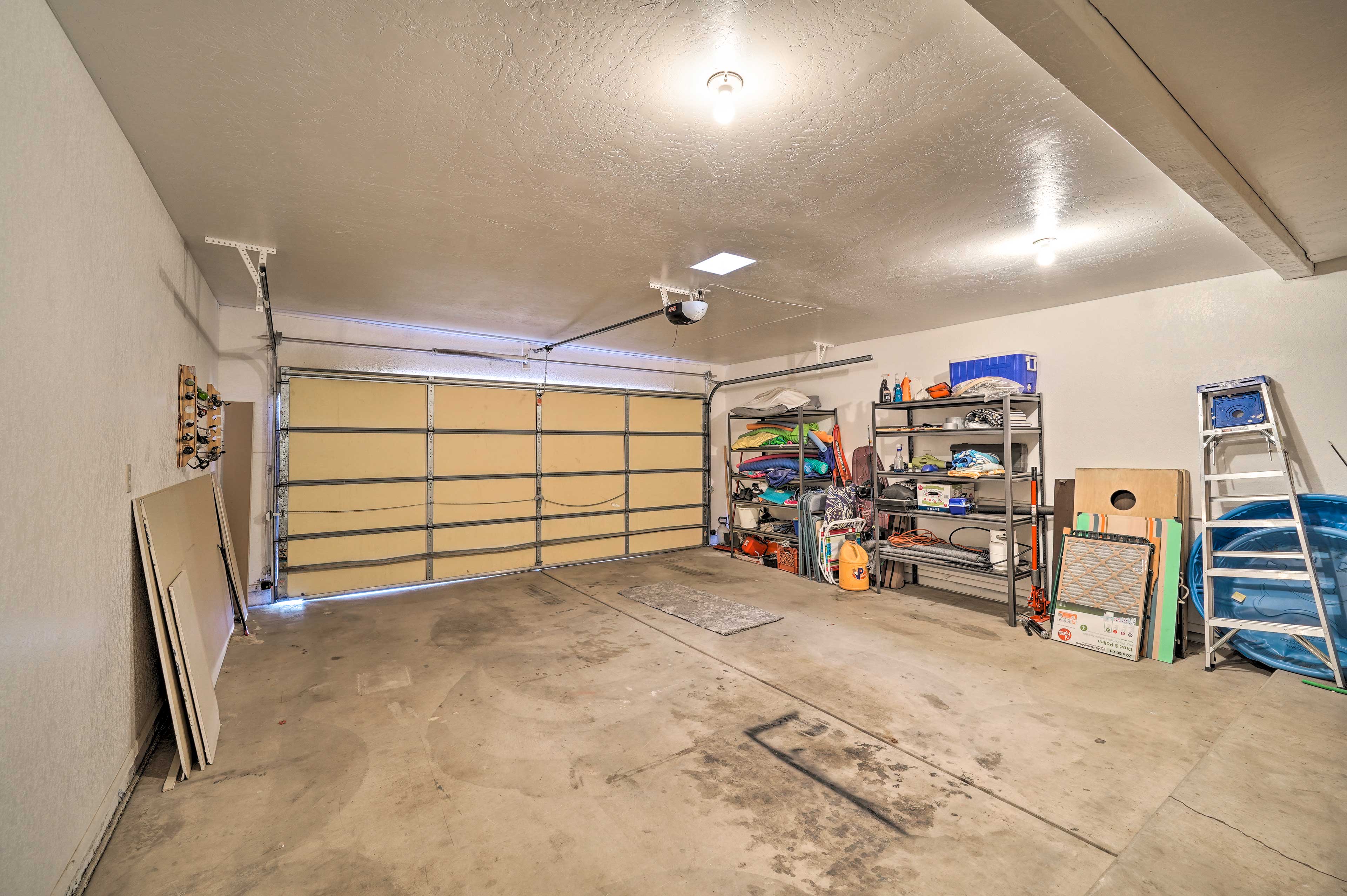 Garage Area