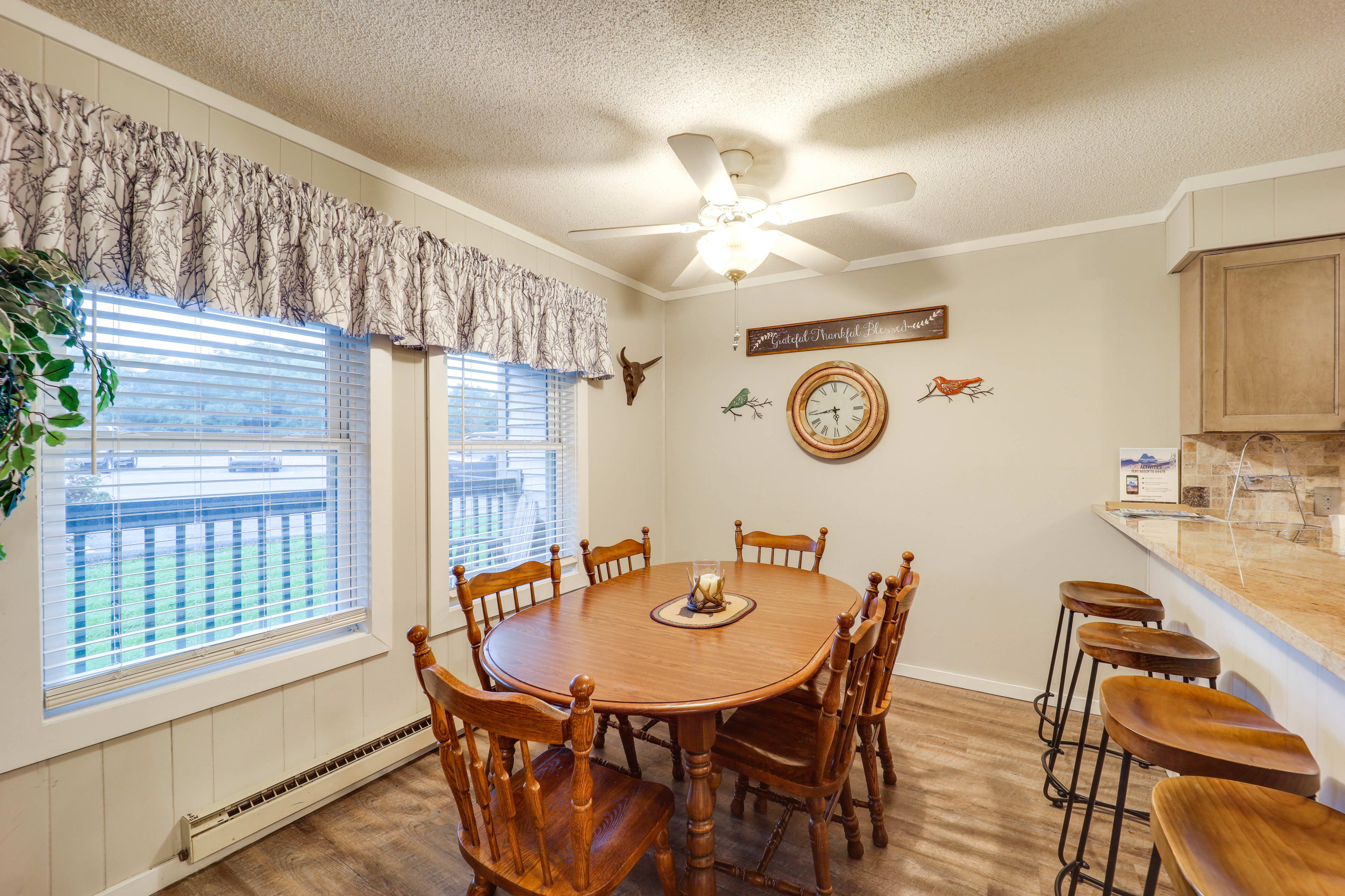 Dining Room | Dishware & Flatware