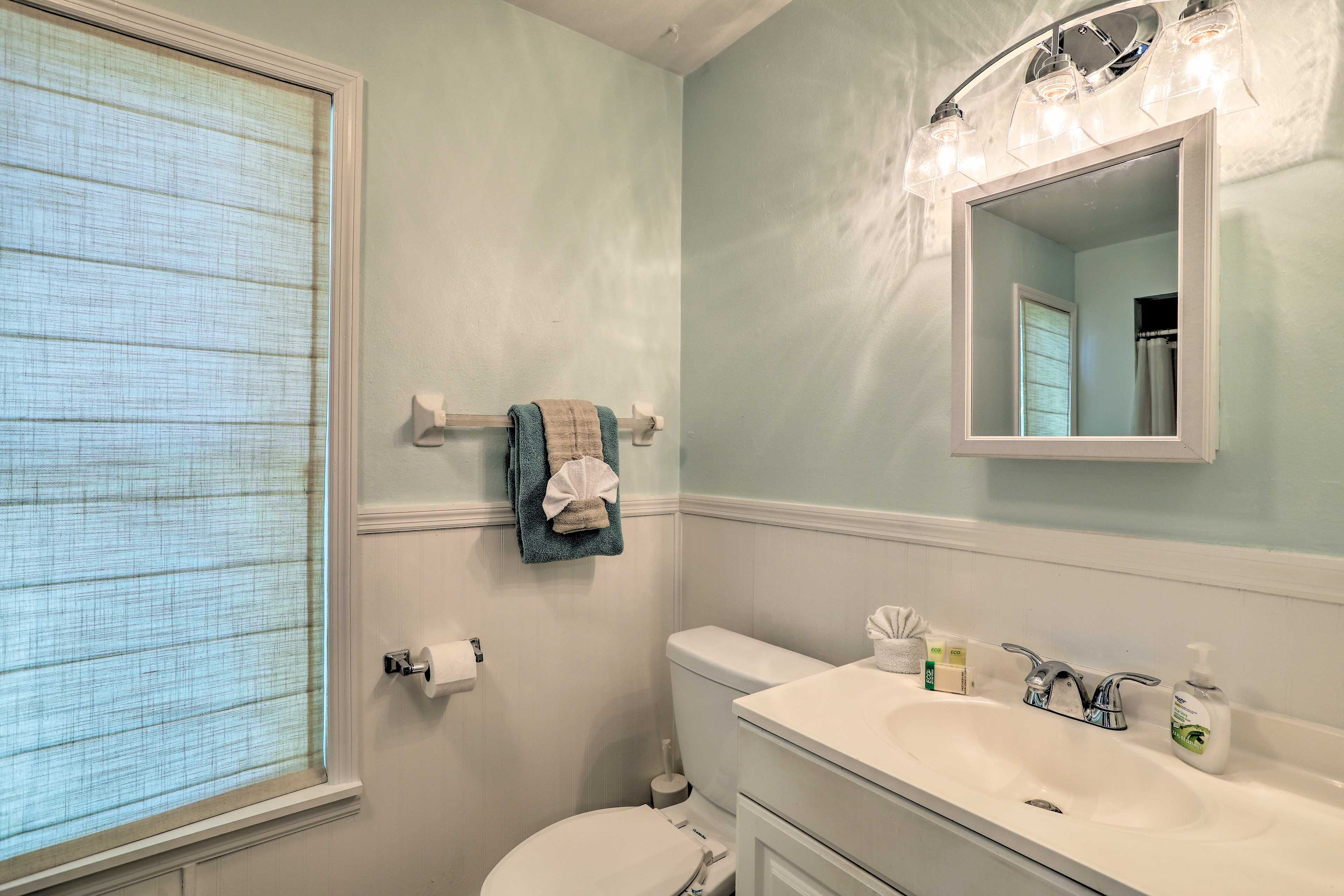 Full En-Suite Bathroom | Complimentary Toiletries