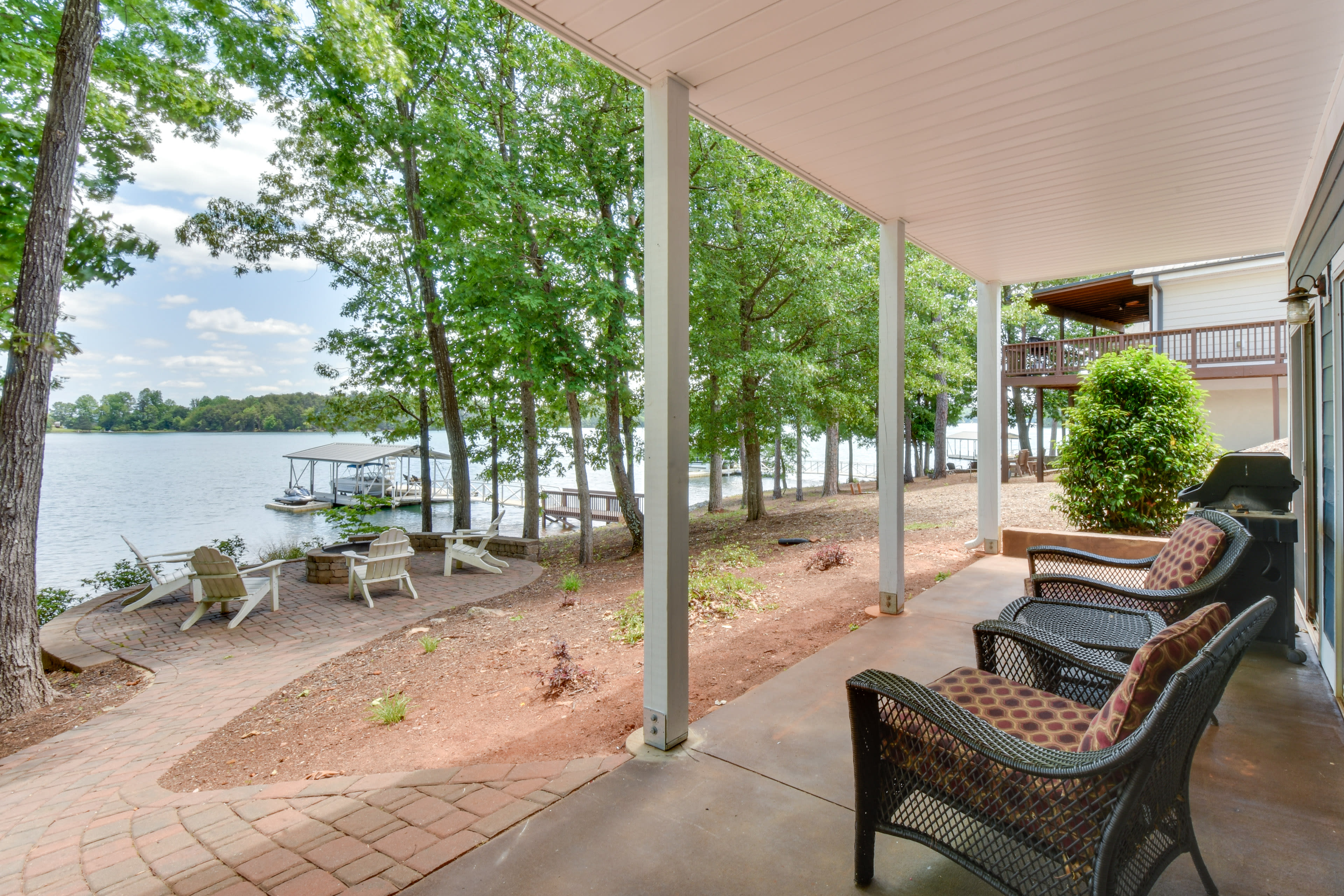 Private Backyard Area | Gas Grill | Fire Pit | 2 Outdoor Showers