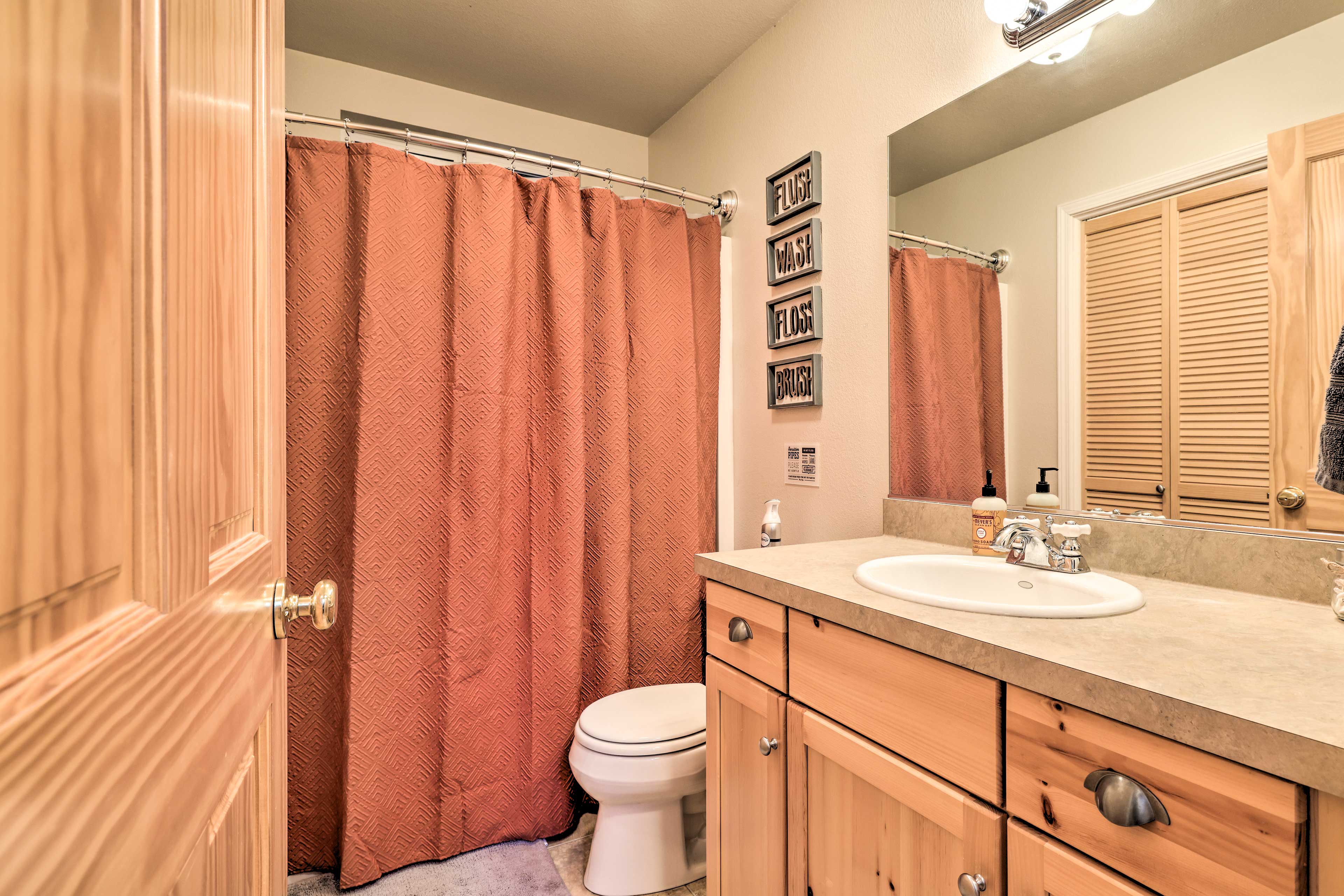 Full Bathroom | Lower Level