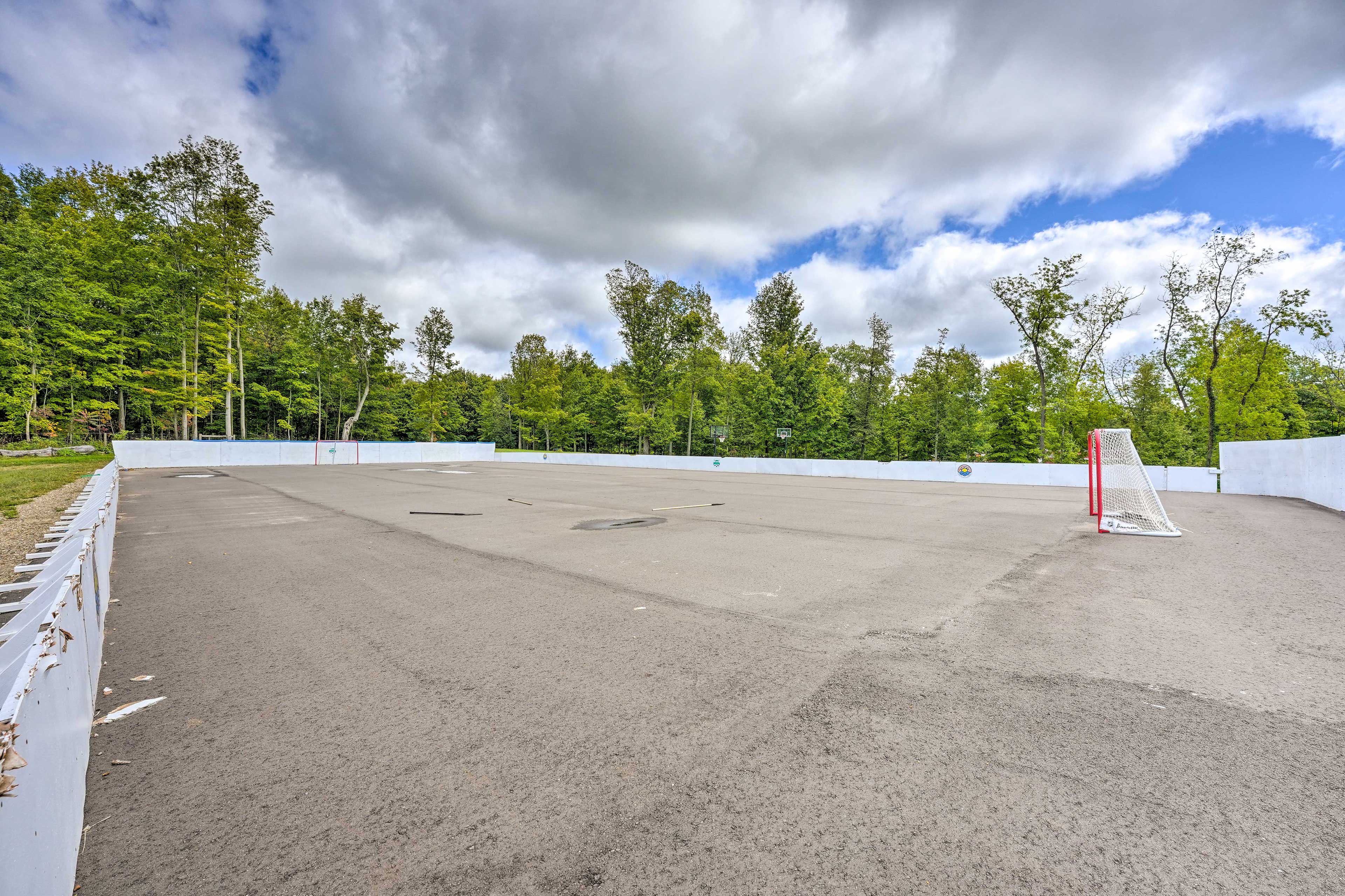 MMW Retreat Community Amenities | Hockey Court