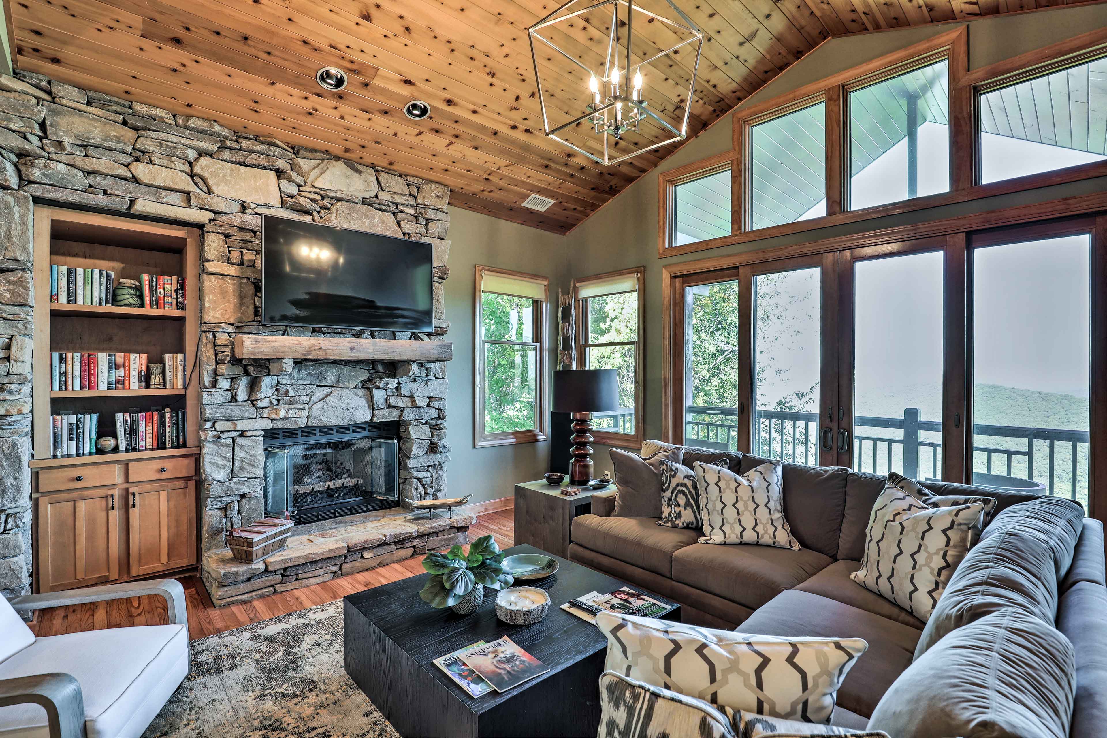 Living Room | Smart TV | Remote-Controlled Gas Fireplace | Deck Access