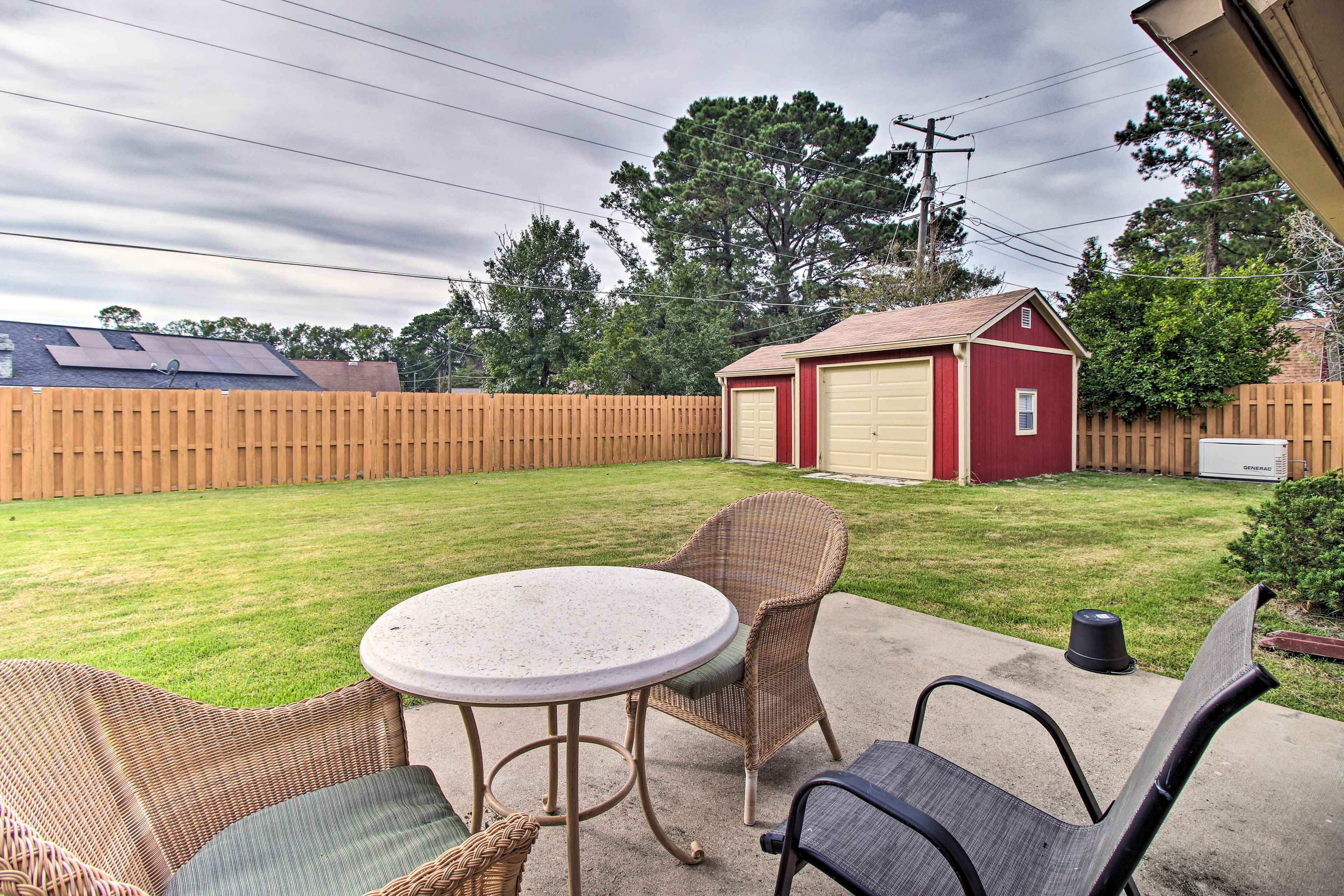 Fenced Backyard | Outdoor Dining Area