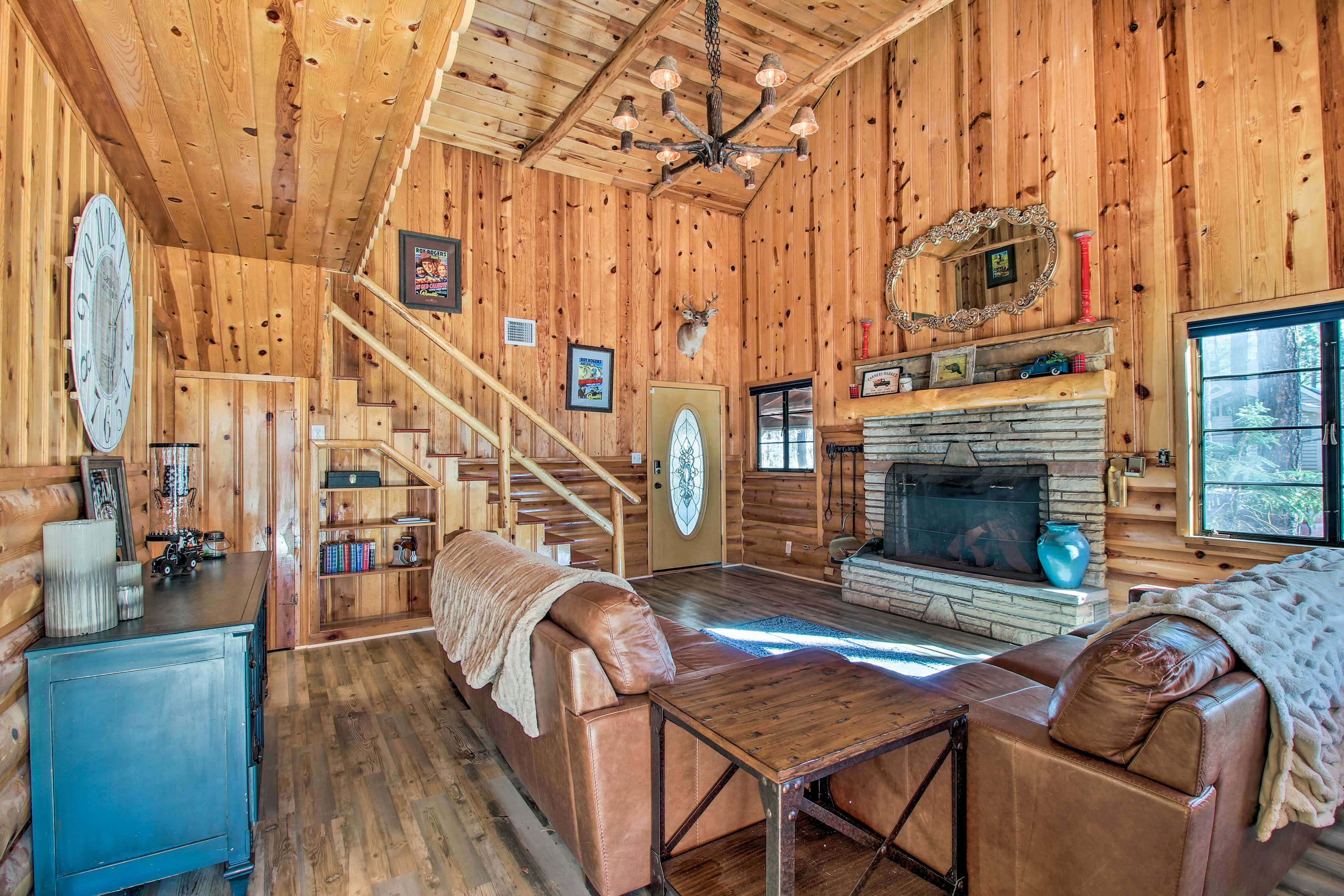 Pinetop Vacation Rental | 3BR | 3BA | Stairs Required | 2,300 Sq Ft