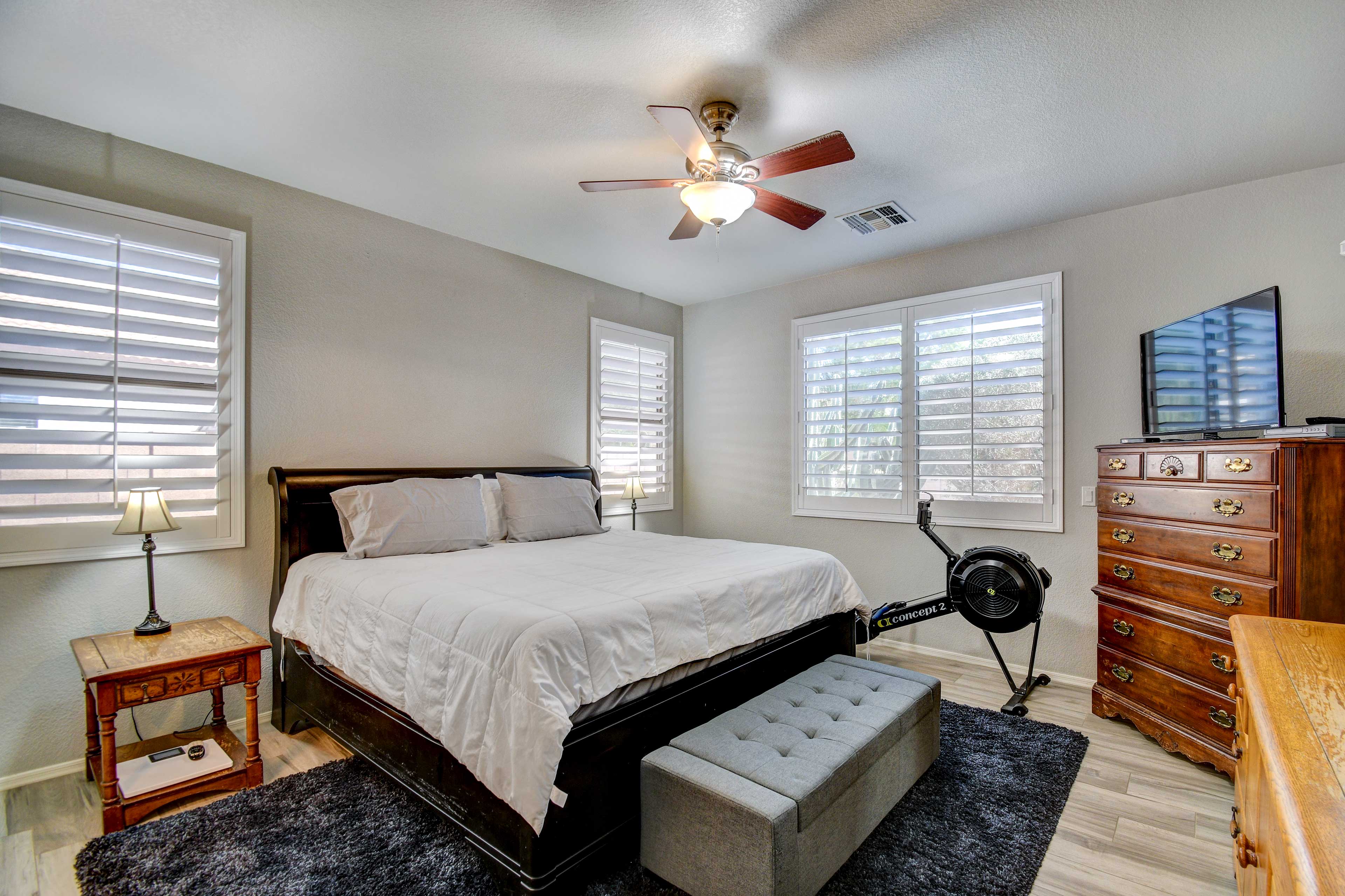 Bedroom 1 | King Bed | Linens Provided | En-Suite Bathroom