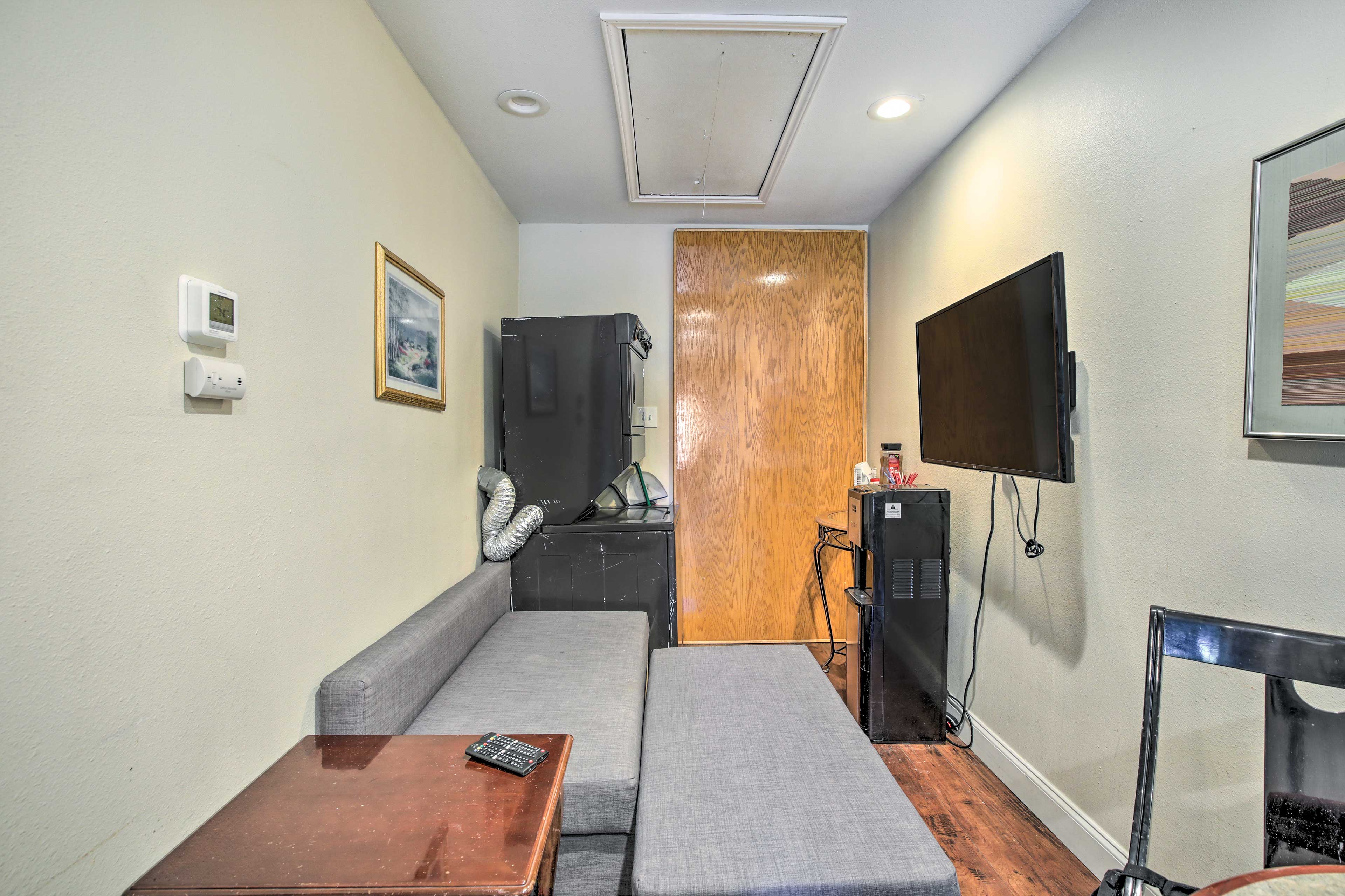 Living Room | Smart TV | Washer/Dryer | Step-Free Access