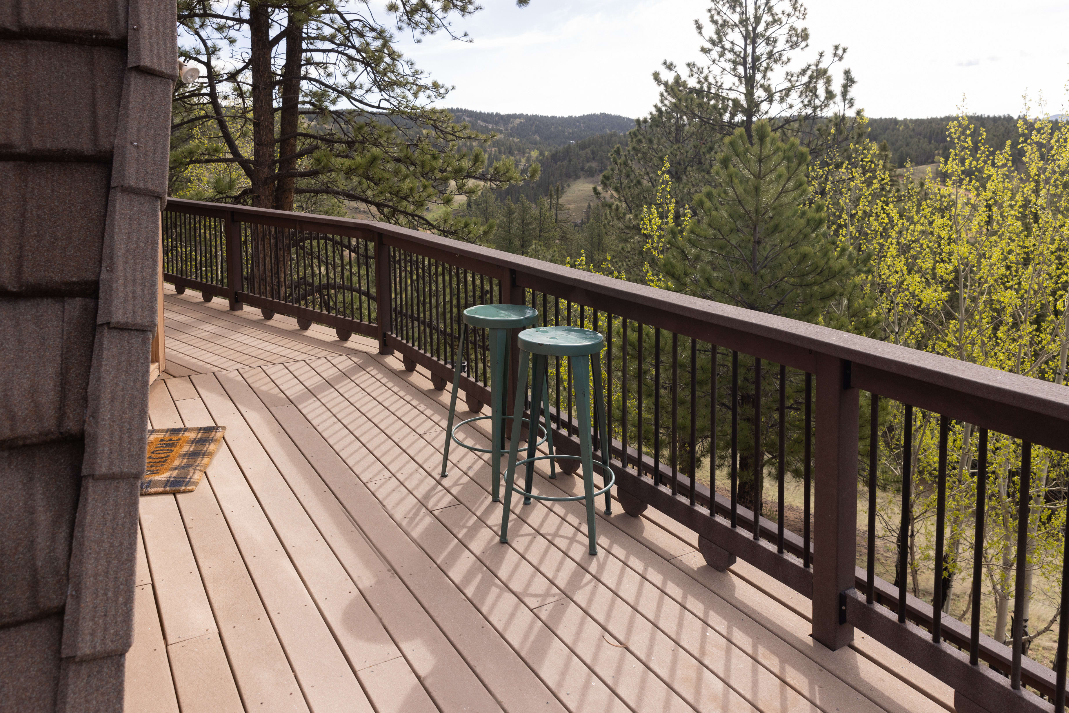 Deck | Outdoor Seating & Dining