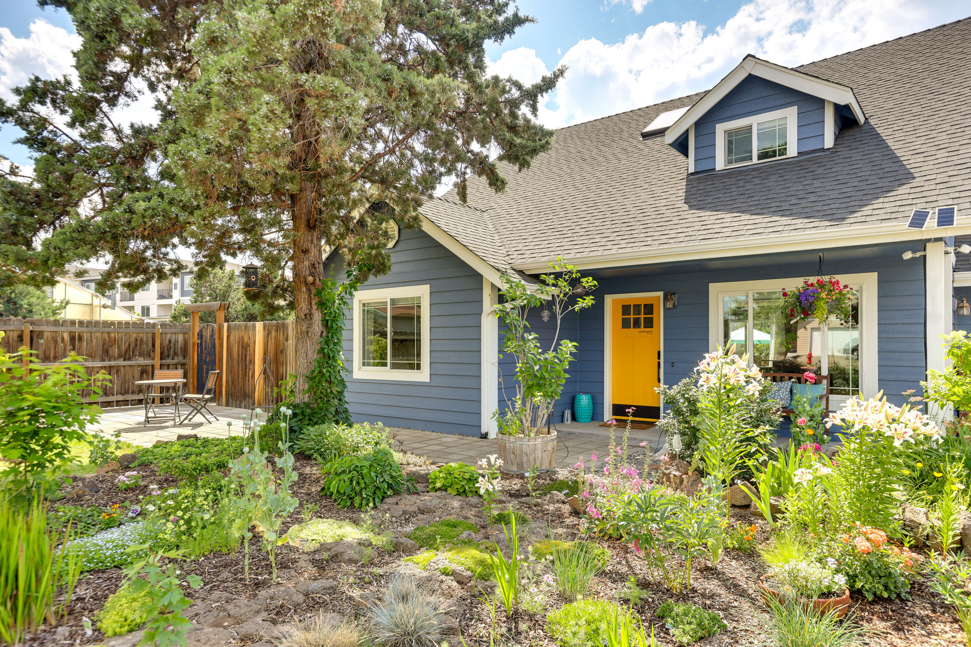 Bend Vacation Rental | 4BR | 2.5BA | 1,792 Sq Ft | Stairs Required