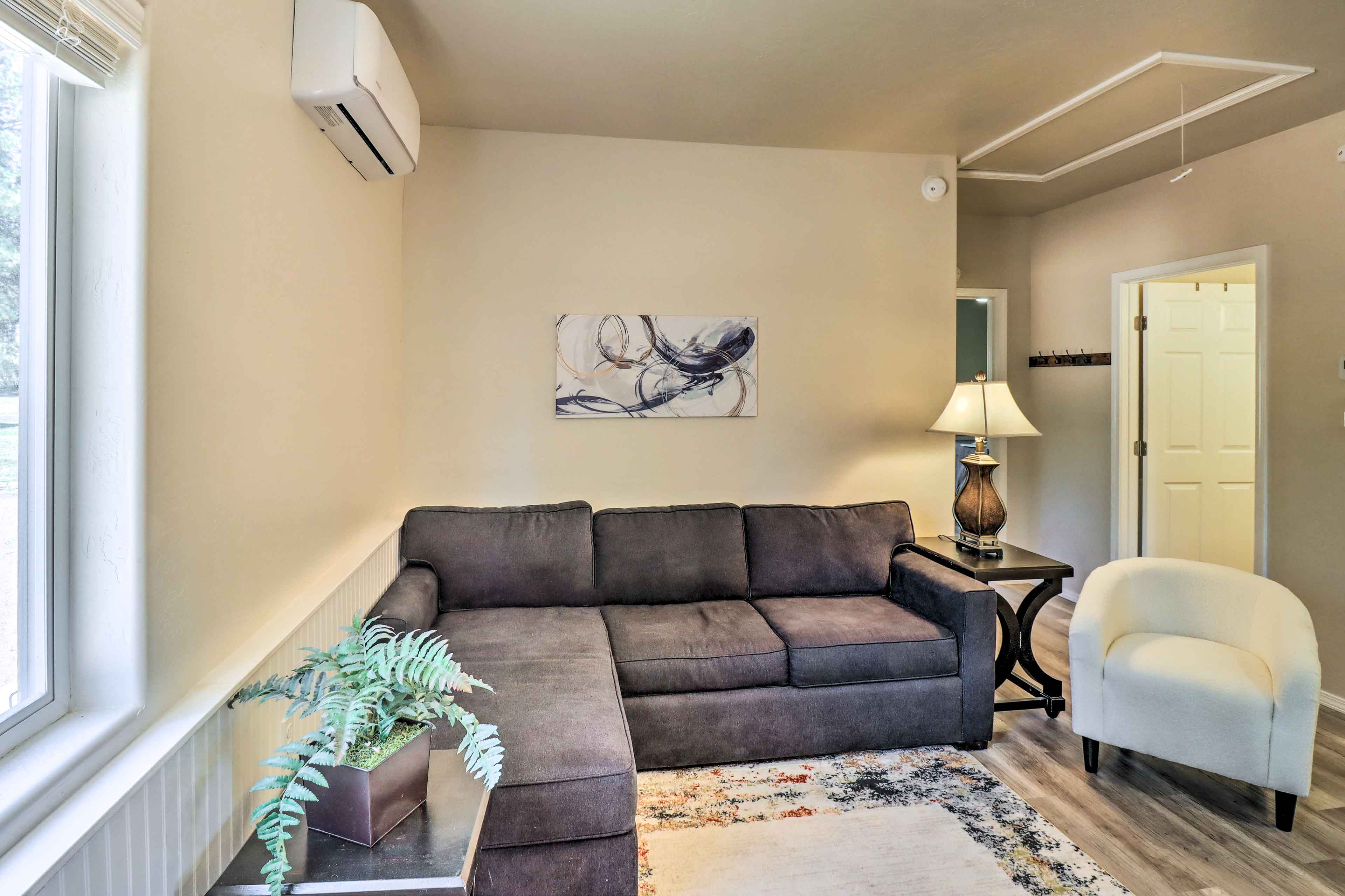 Living Room | Queen Sleeper Sofa | Main Floor | Smart TV