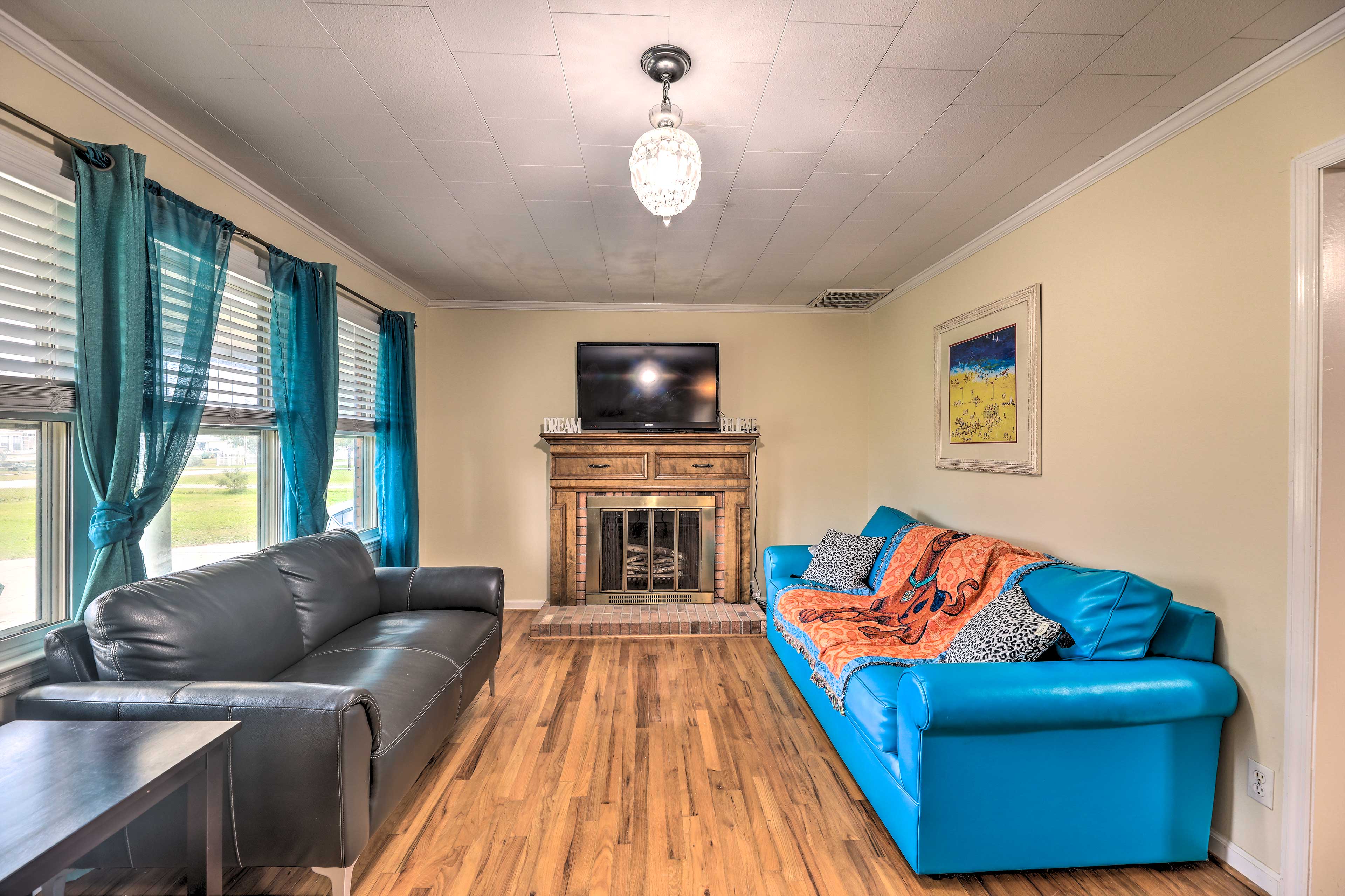 Harkers Island Vacation Rental | 3BR | 2BA | 1,650 Sq Ft | 2 Steps to Enter