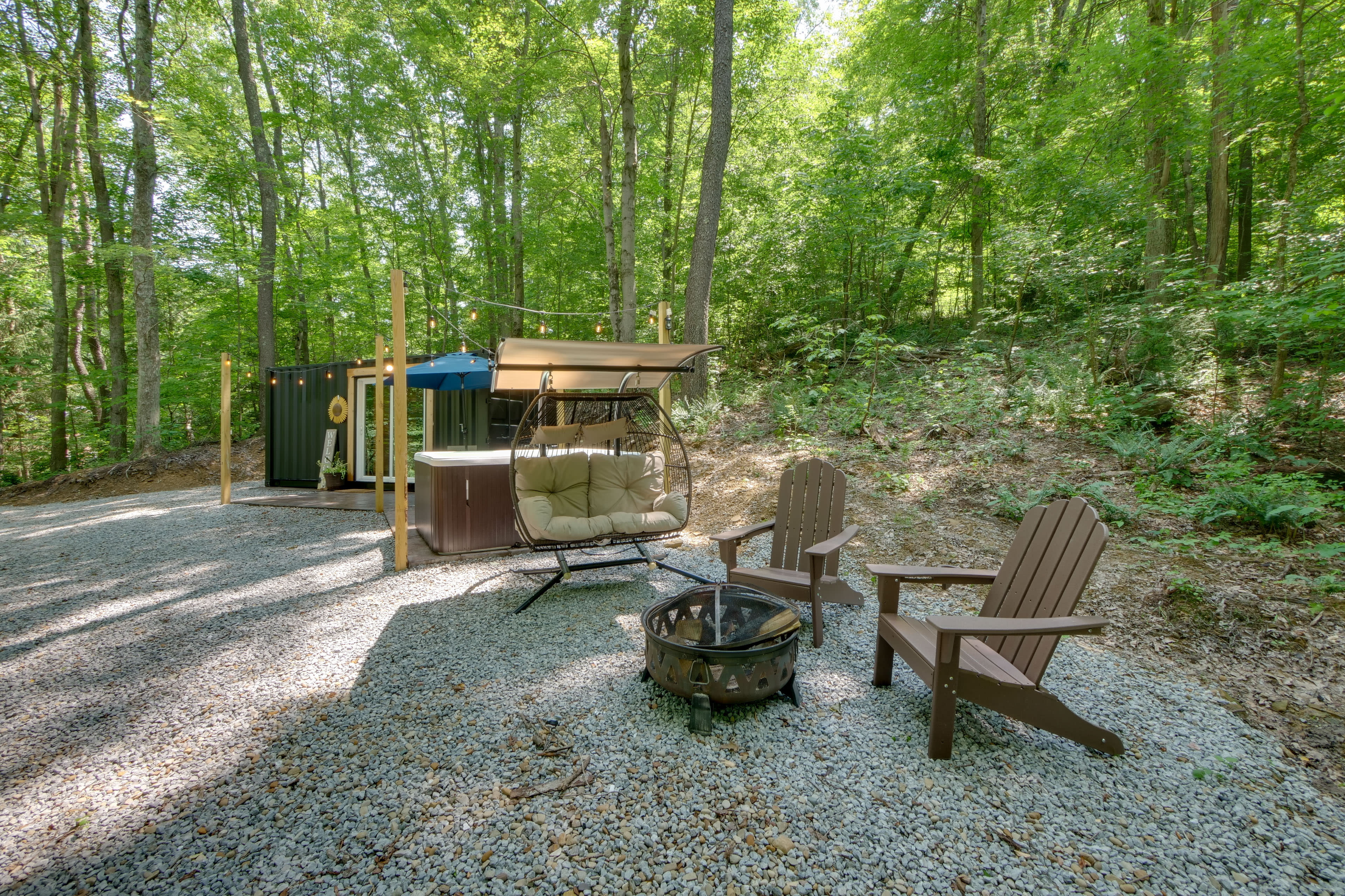 Fire Pit w/ Seating