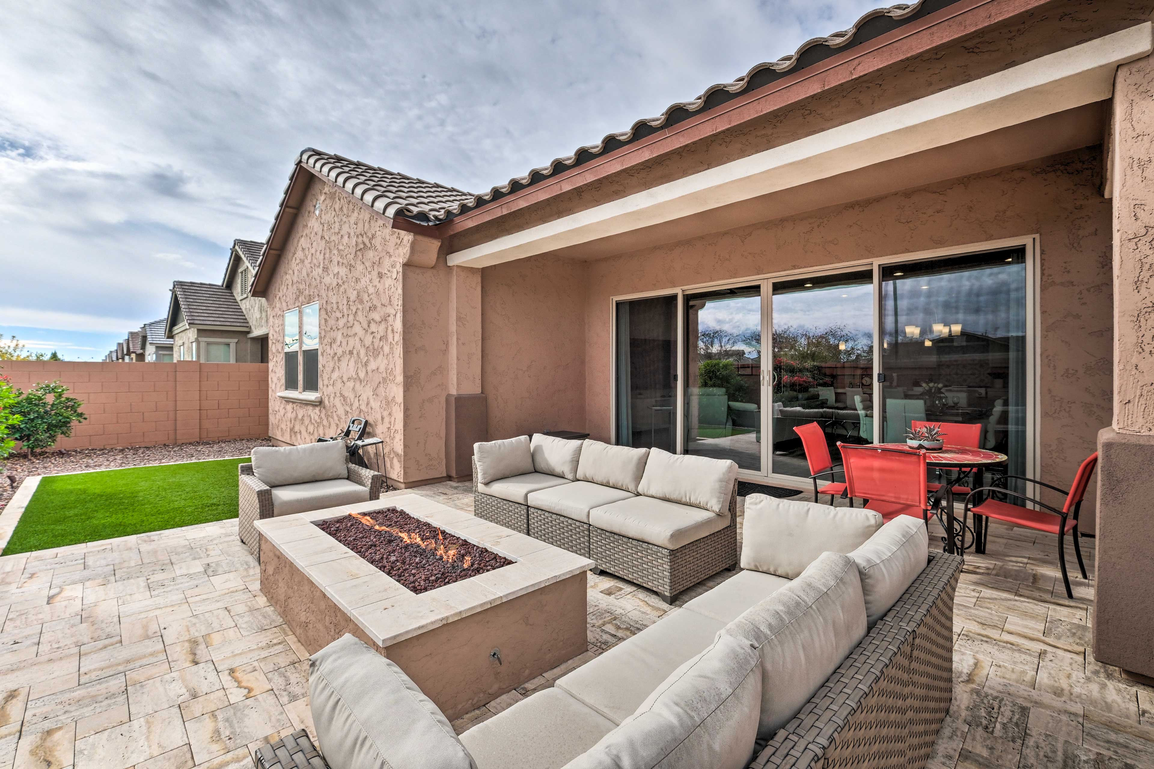 Gilbert Vacation Rental | 3BR | 2.5BA | 1,735 Sq Ft | 1 Step to Enter