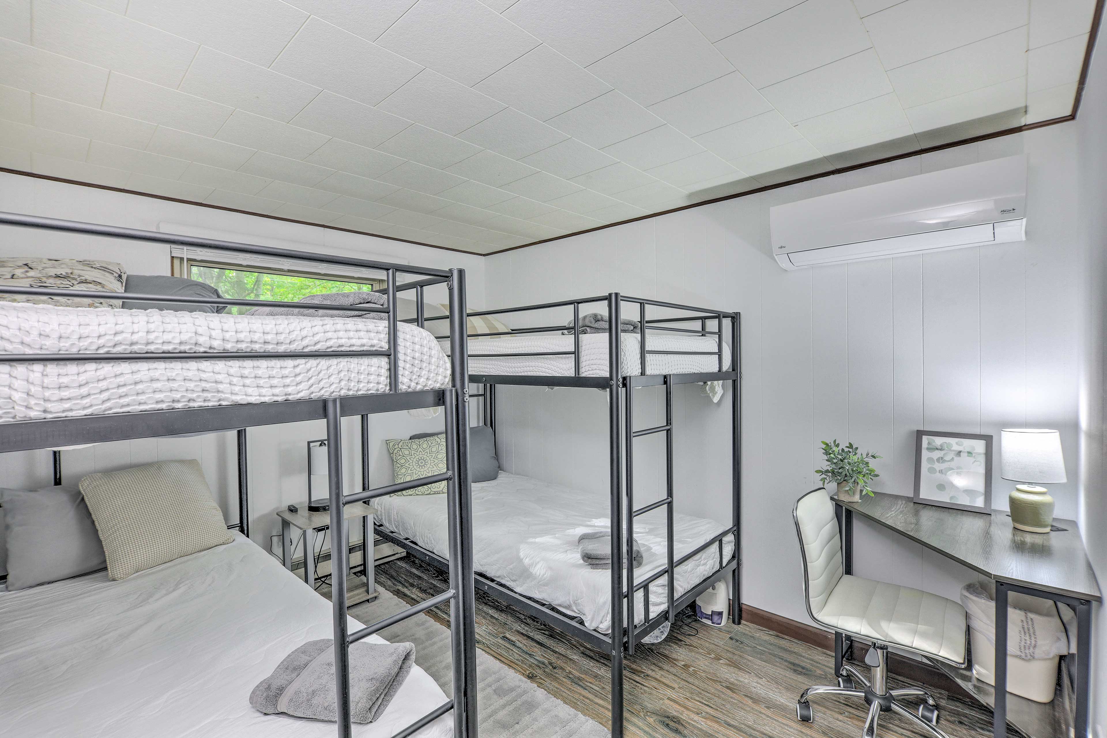 Bedroom 3 | 2 Twin Bunk Beds