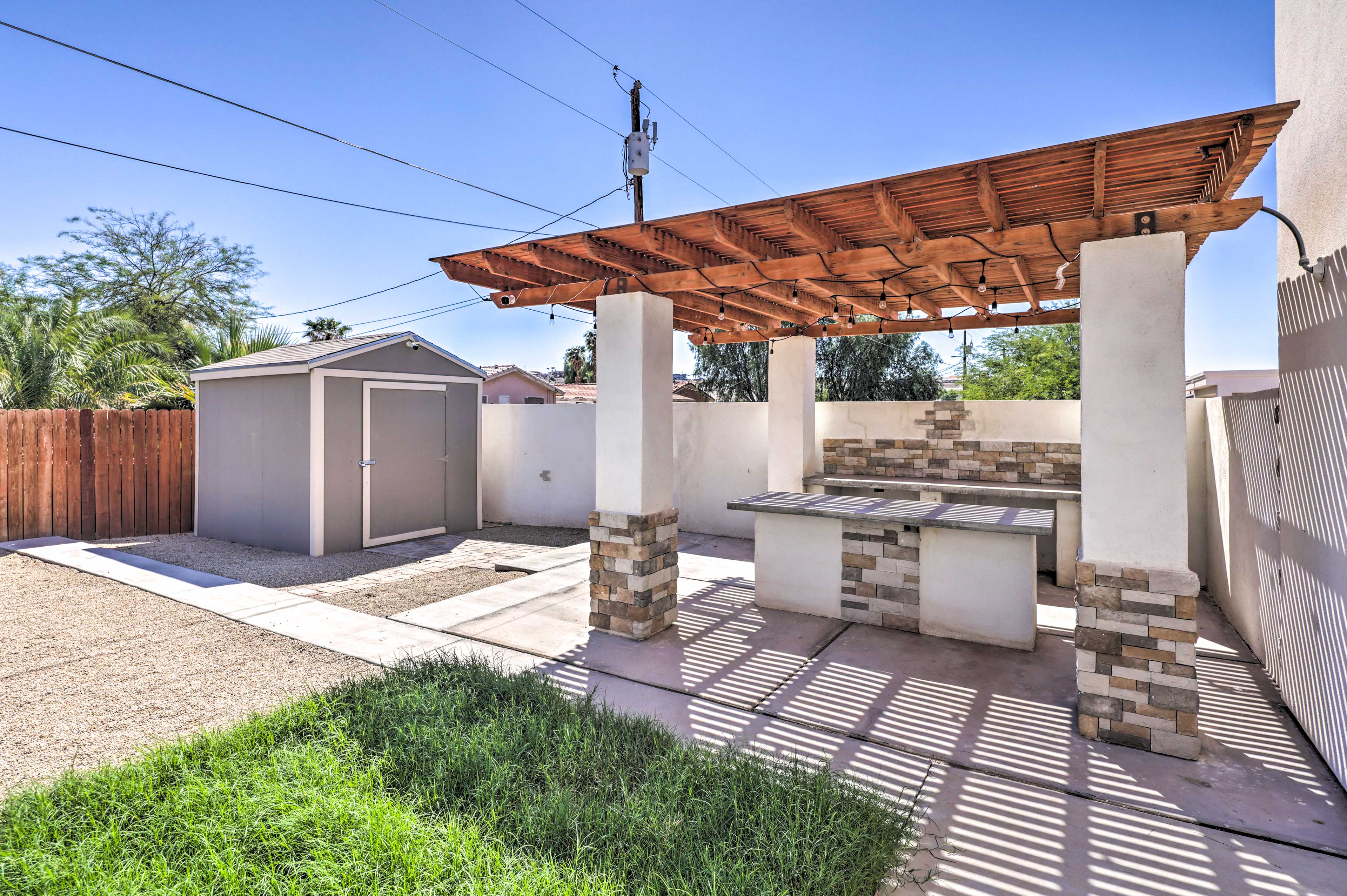 Covered Patio | Dining Area | Bistro Lights