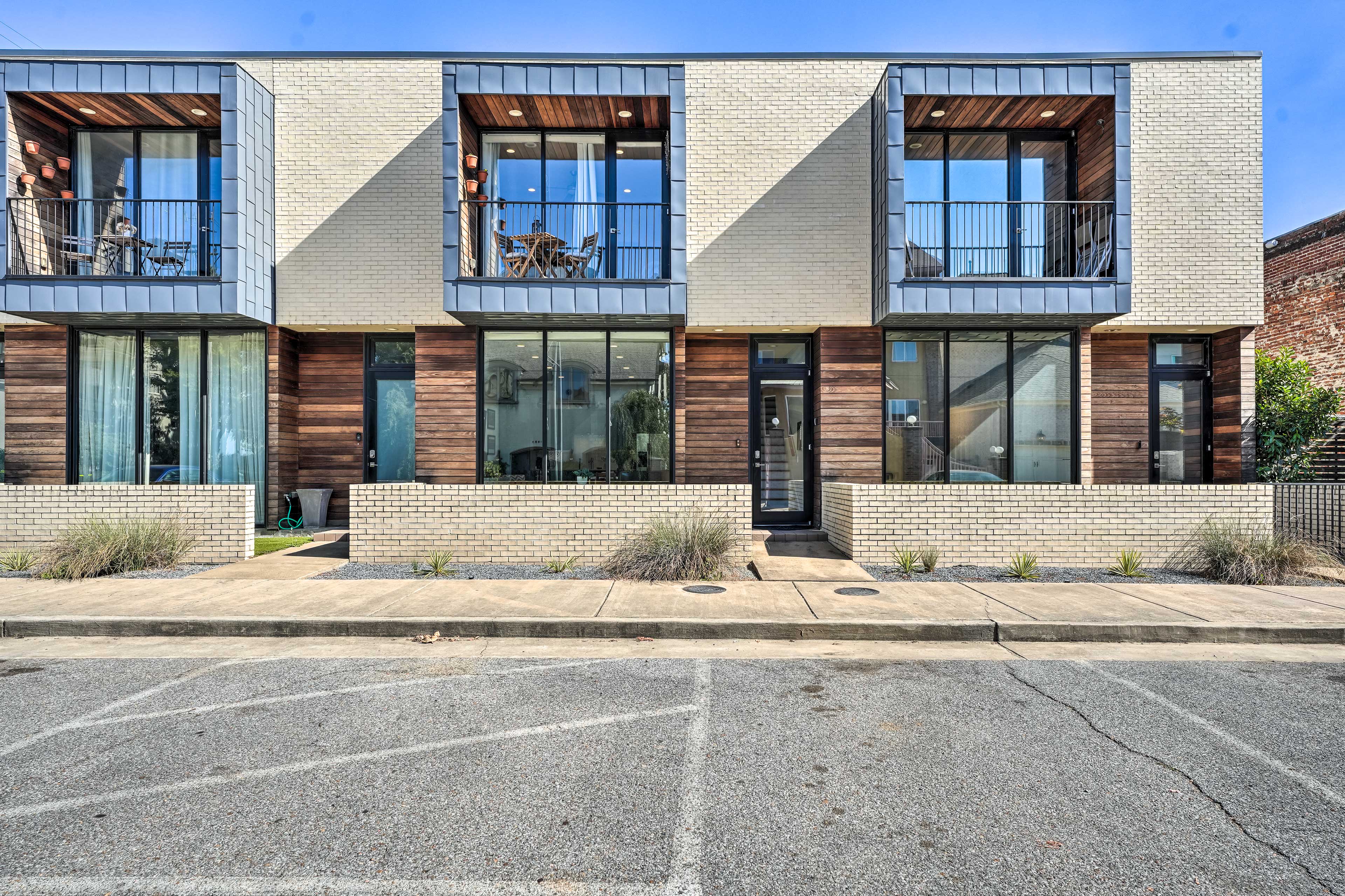 Parking | Driveway (2 Vehicles, Directly in Front of Front Door)