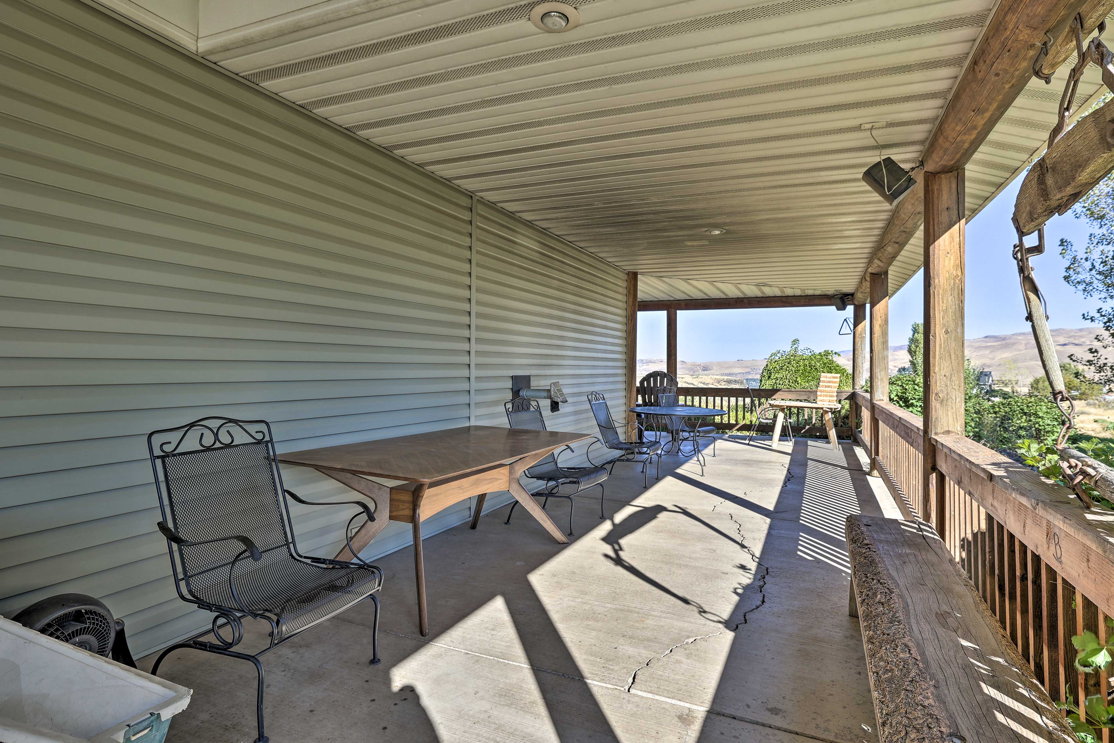 Wraparound Porch | Gas Grill