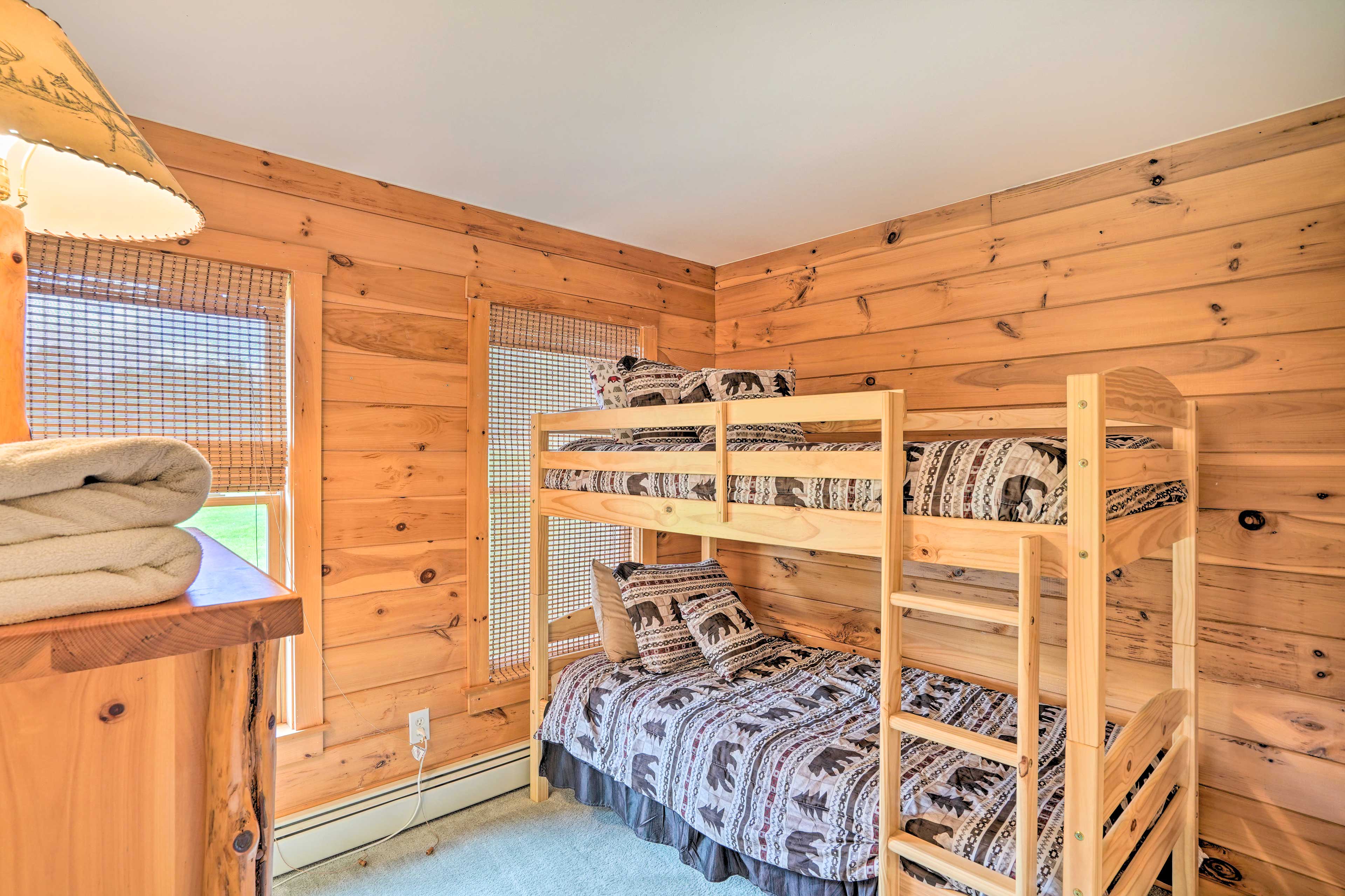 Bedroom 2 | Twin Bunk Bed