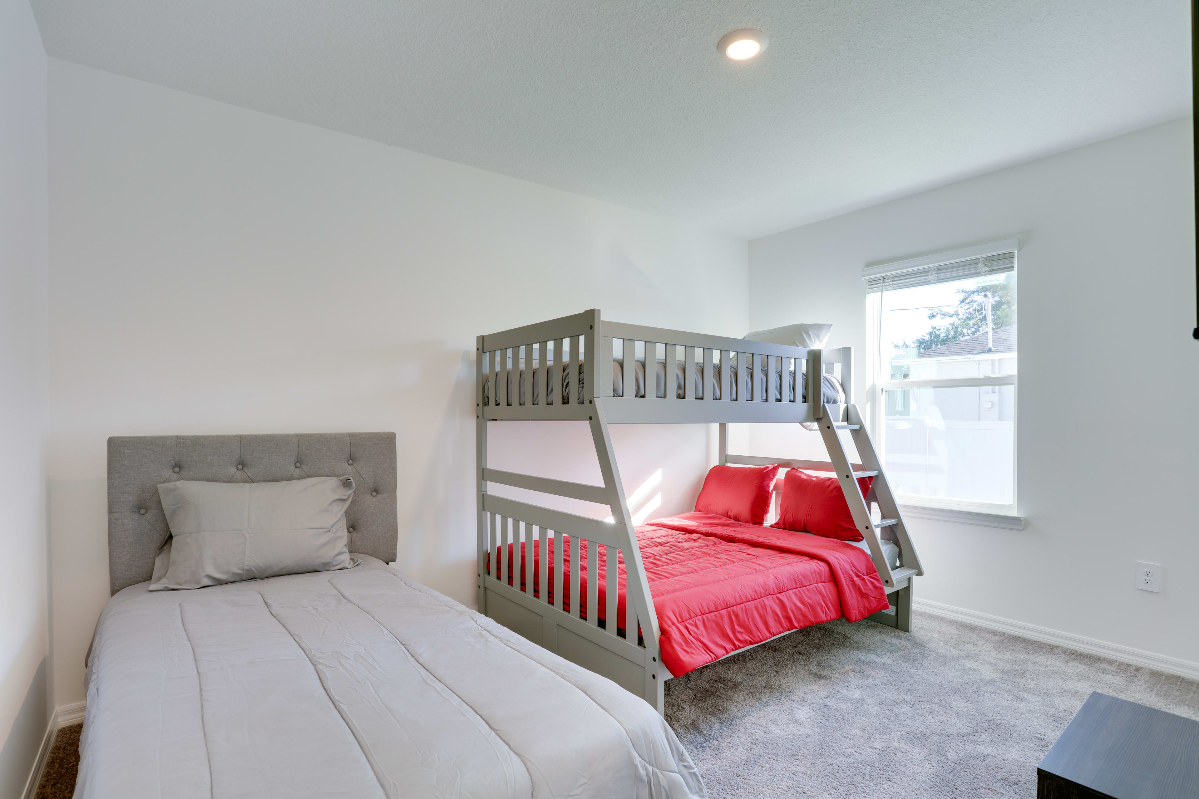 Bedroom 4 | Twin/Full Bunk Bed | Twin Bed