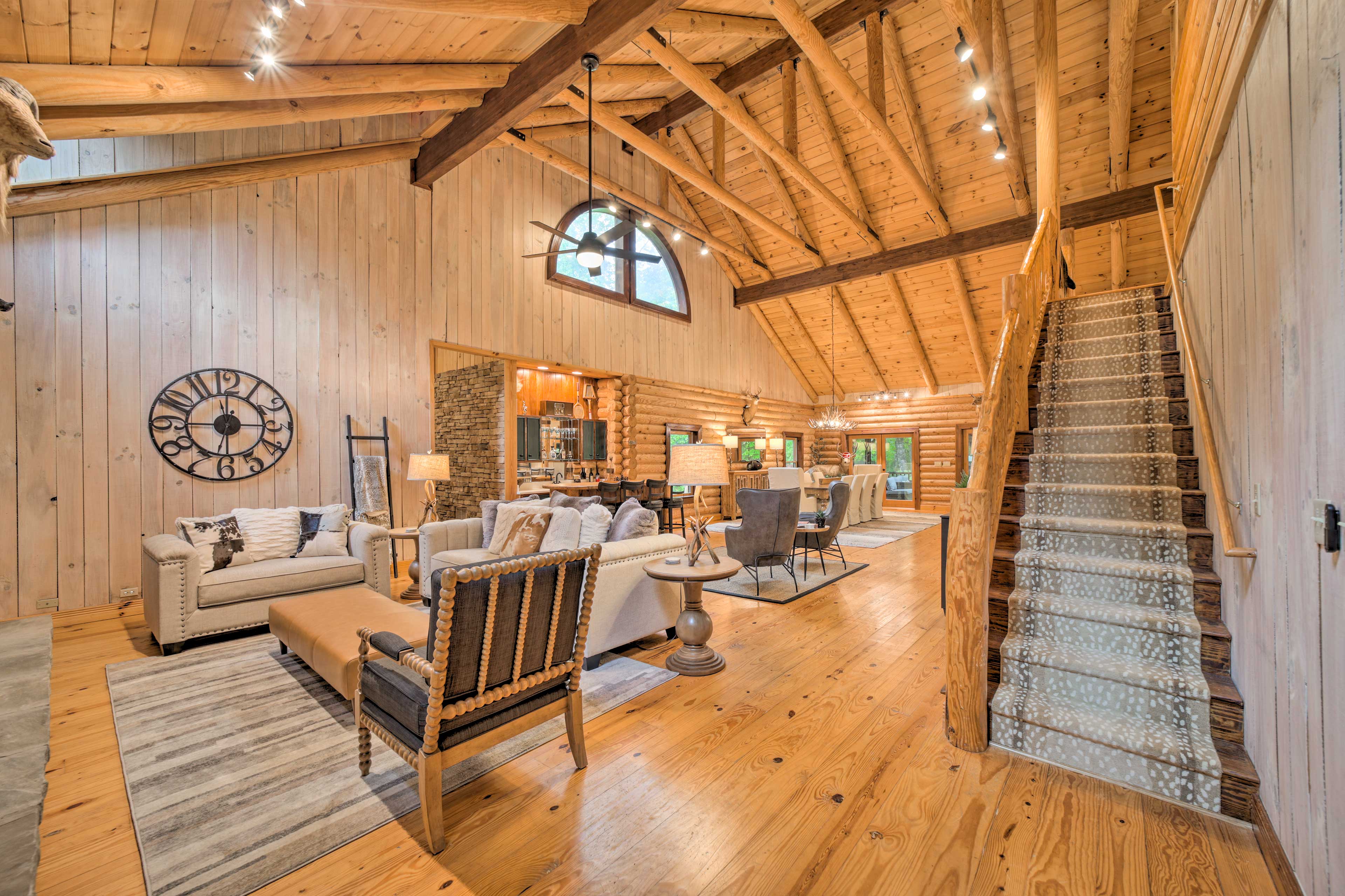 Living Room | Smart TV | Central A/C & Heat | Wood-Burning Fireplace