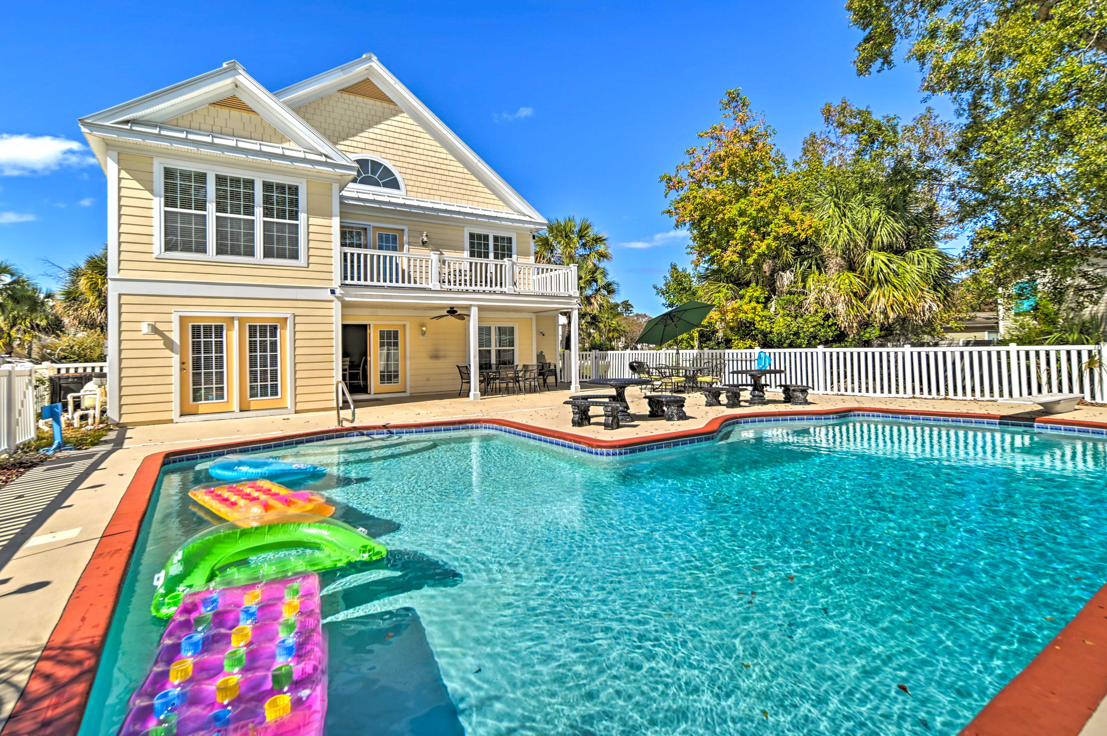Private Outdoor Pool | Pool Toys | Charcoal Grill