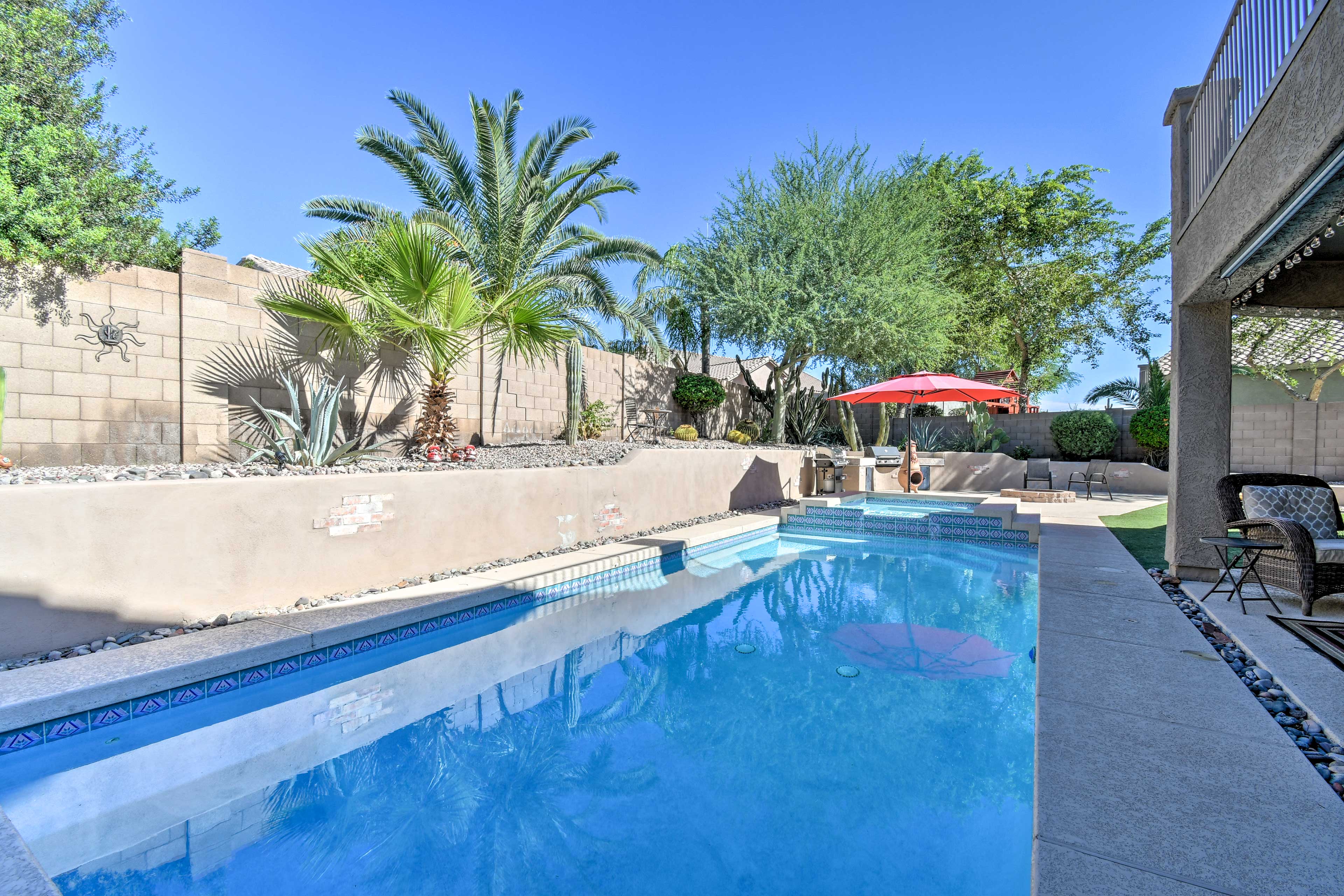 Mesa Vacation Rental | 4BR | 2.5BA | 1 Step for Access | 3,026 Sq Ft