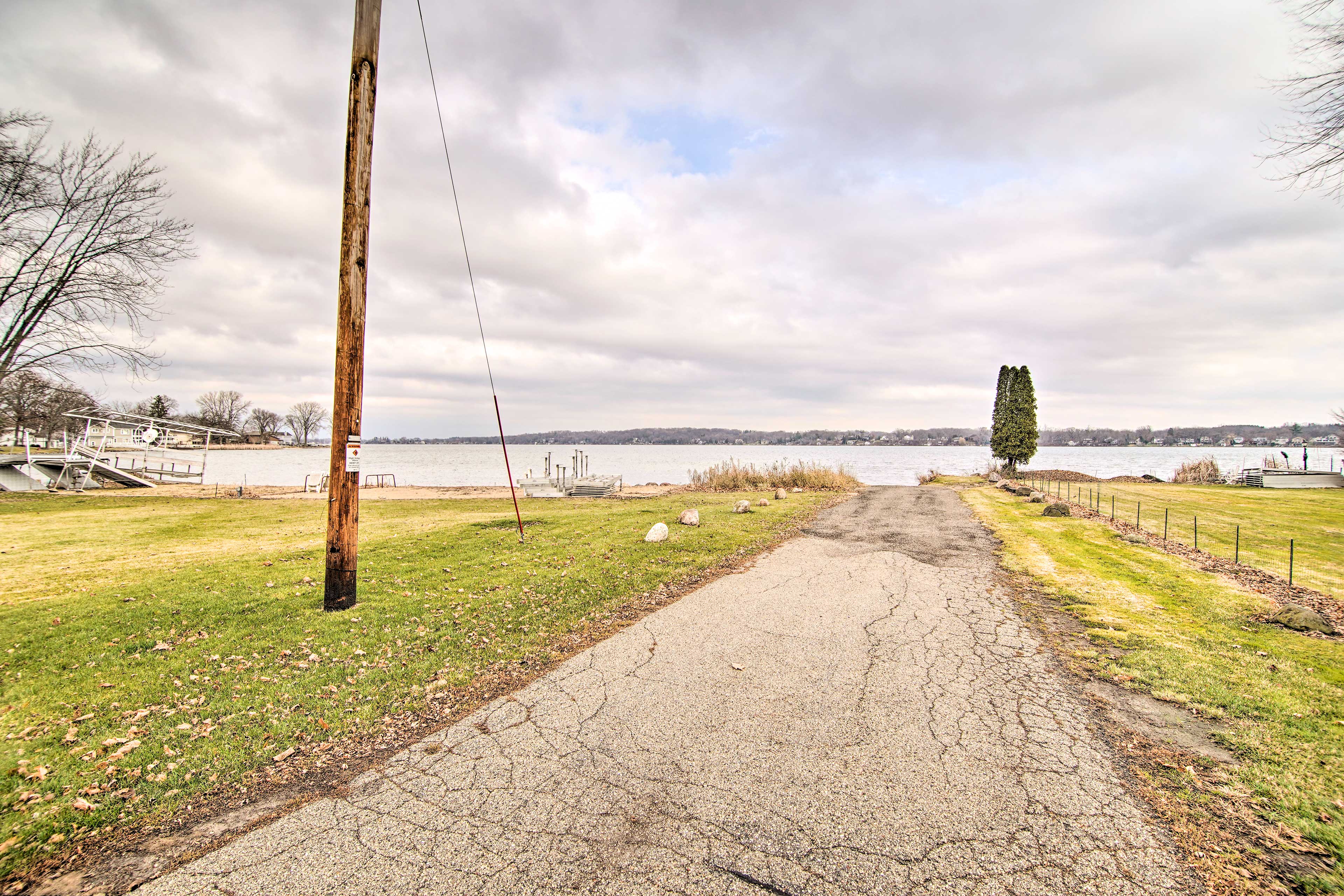 House Exterior | Walk to Elizabeth Lake