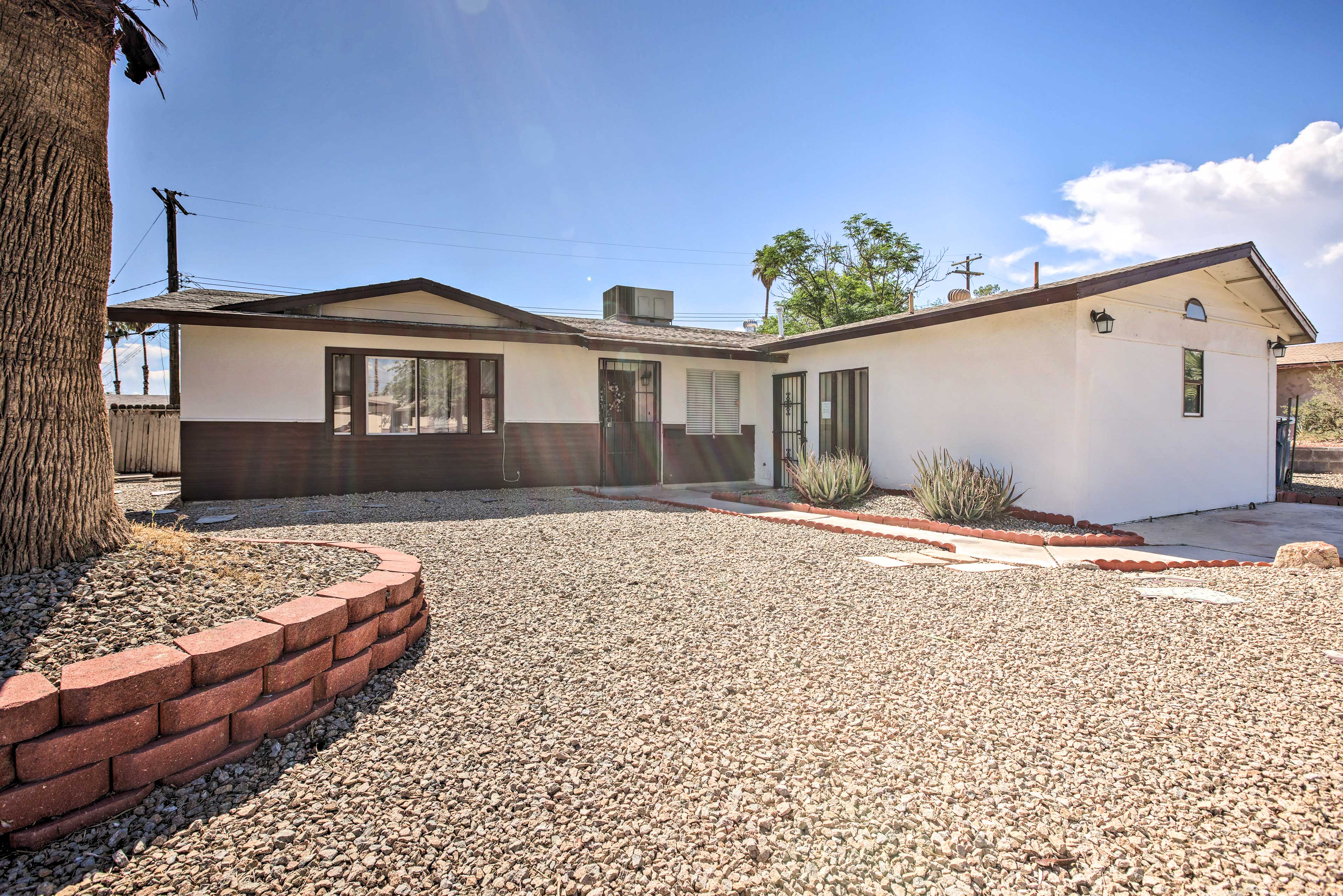 Front Entry | Keyless Entry | 2 External Security Cameras (Facing Out)