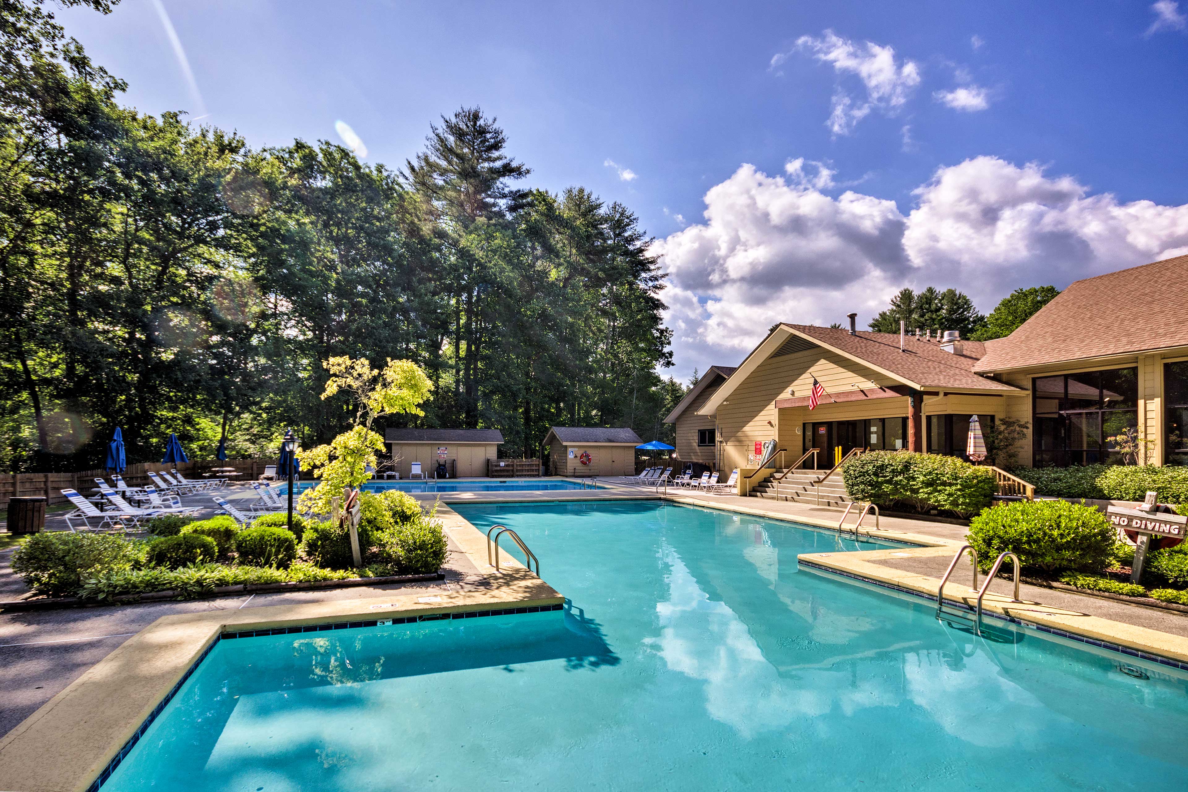 Sapphire Valley Resort | Community Pools & Hot Tubs