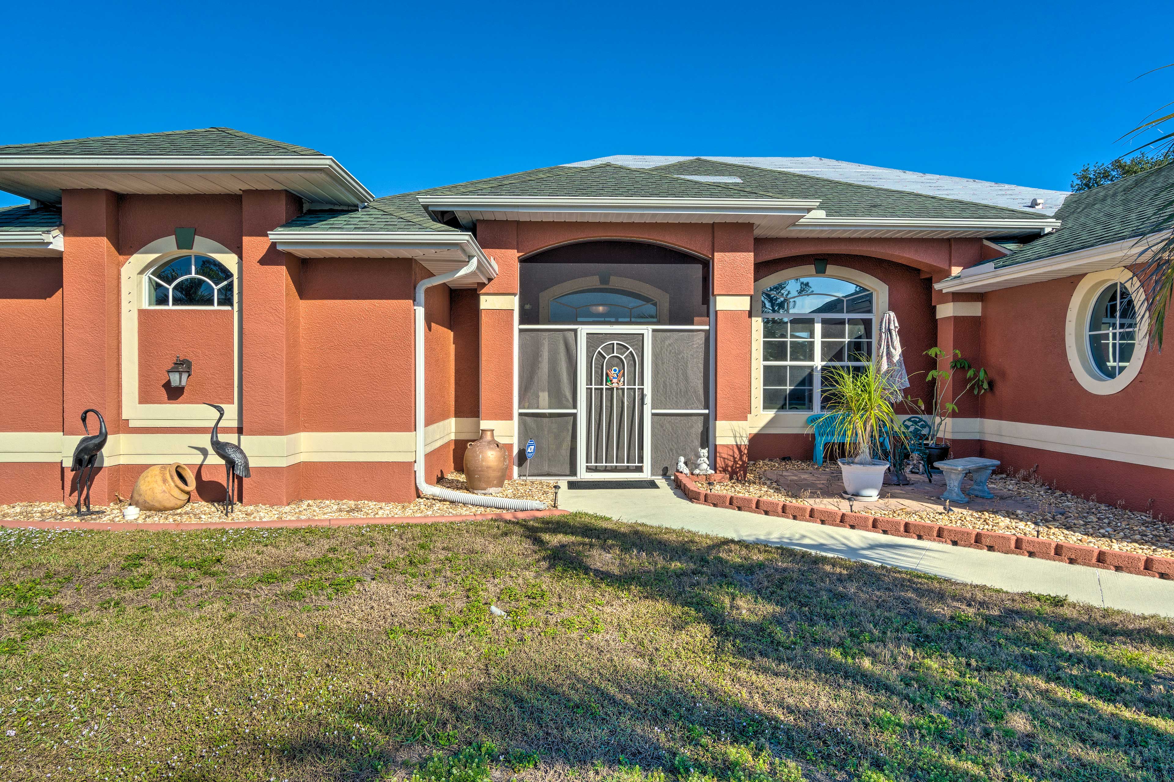 Exterior | Entry | 1 Exterior Security Camera (Facing Out)