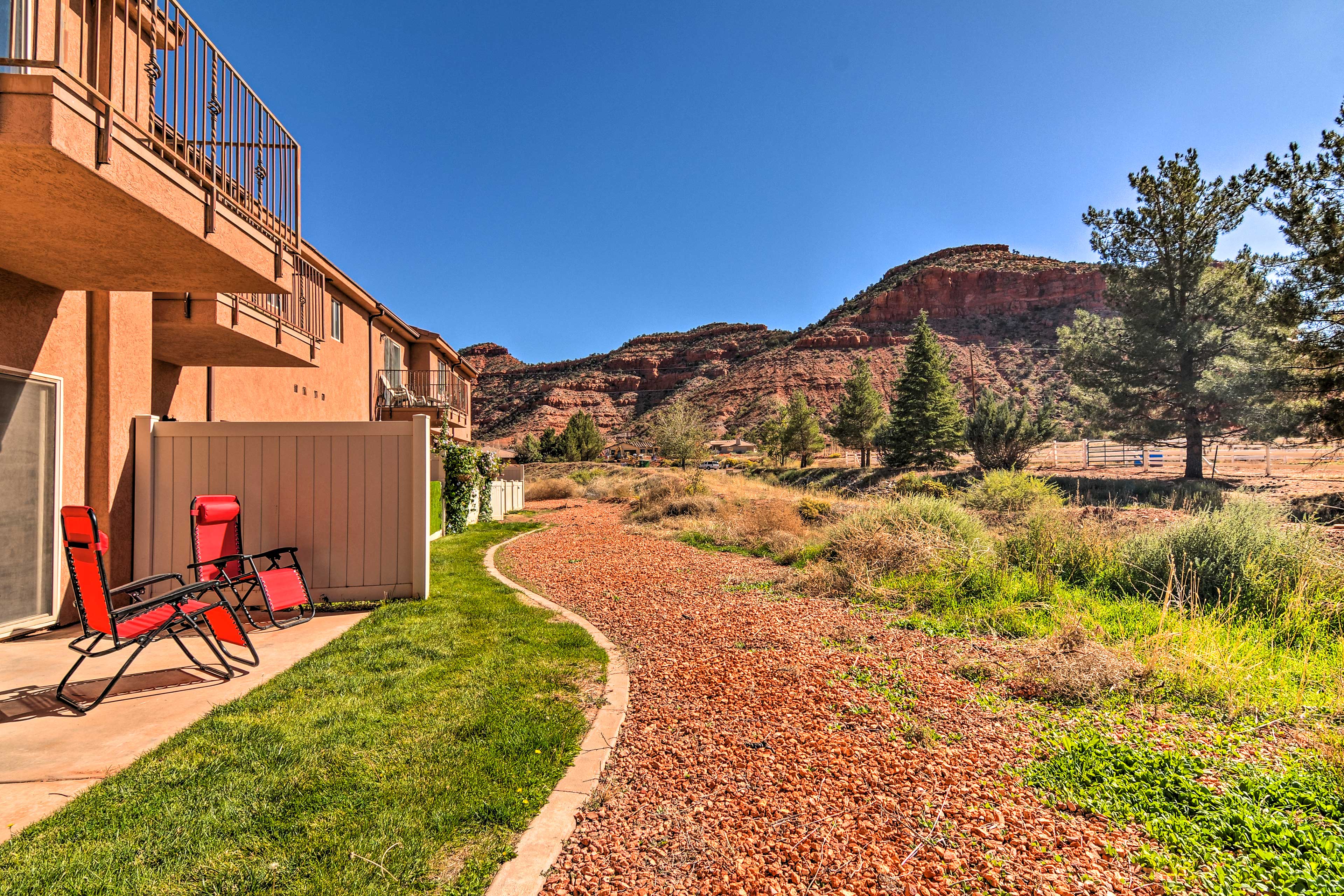 Patio | Backyard | Lounge Chairs