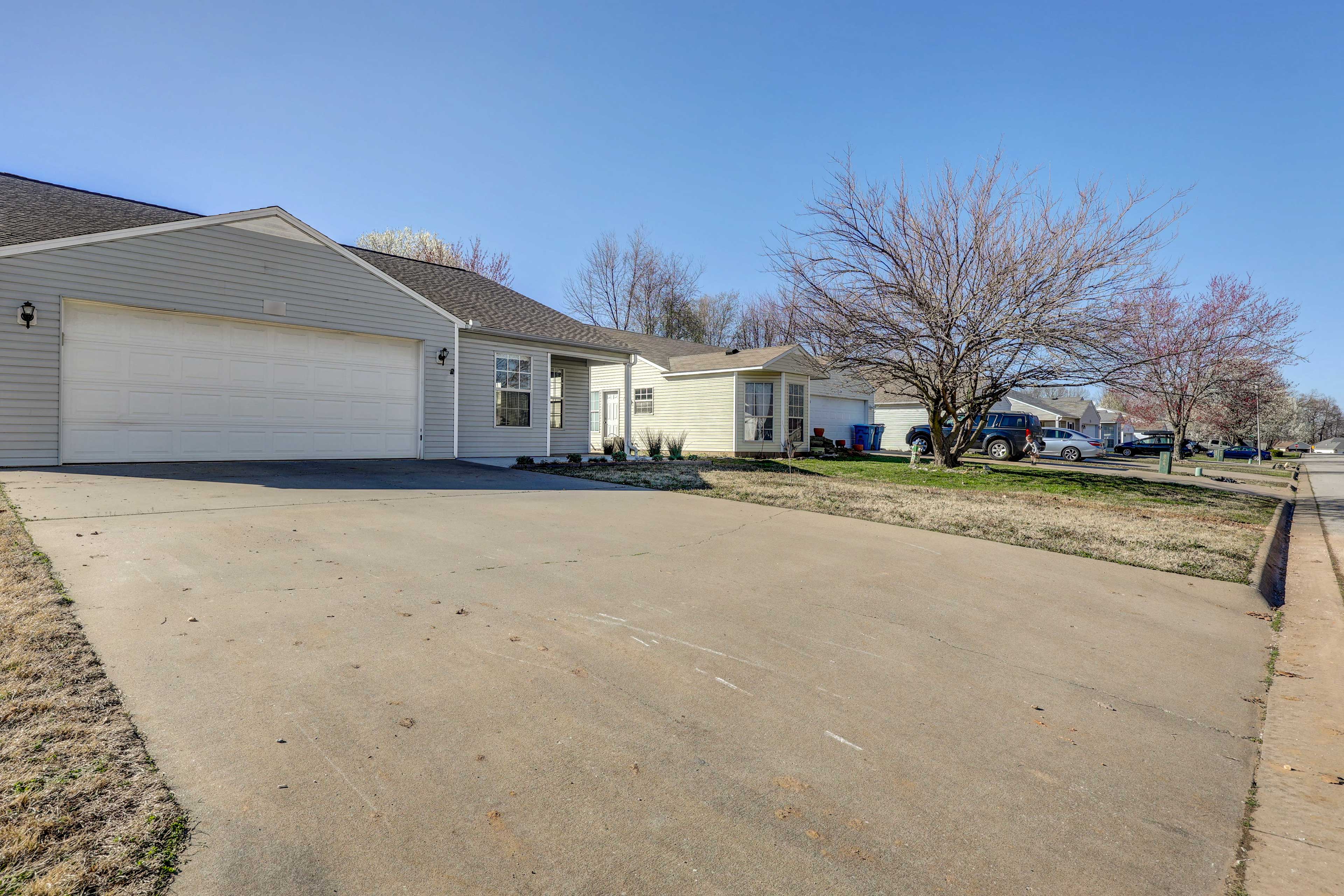 Parking | Garage (1 Vehicle) | Driveway (2 Vehicles)