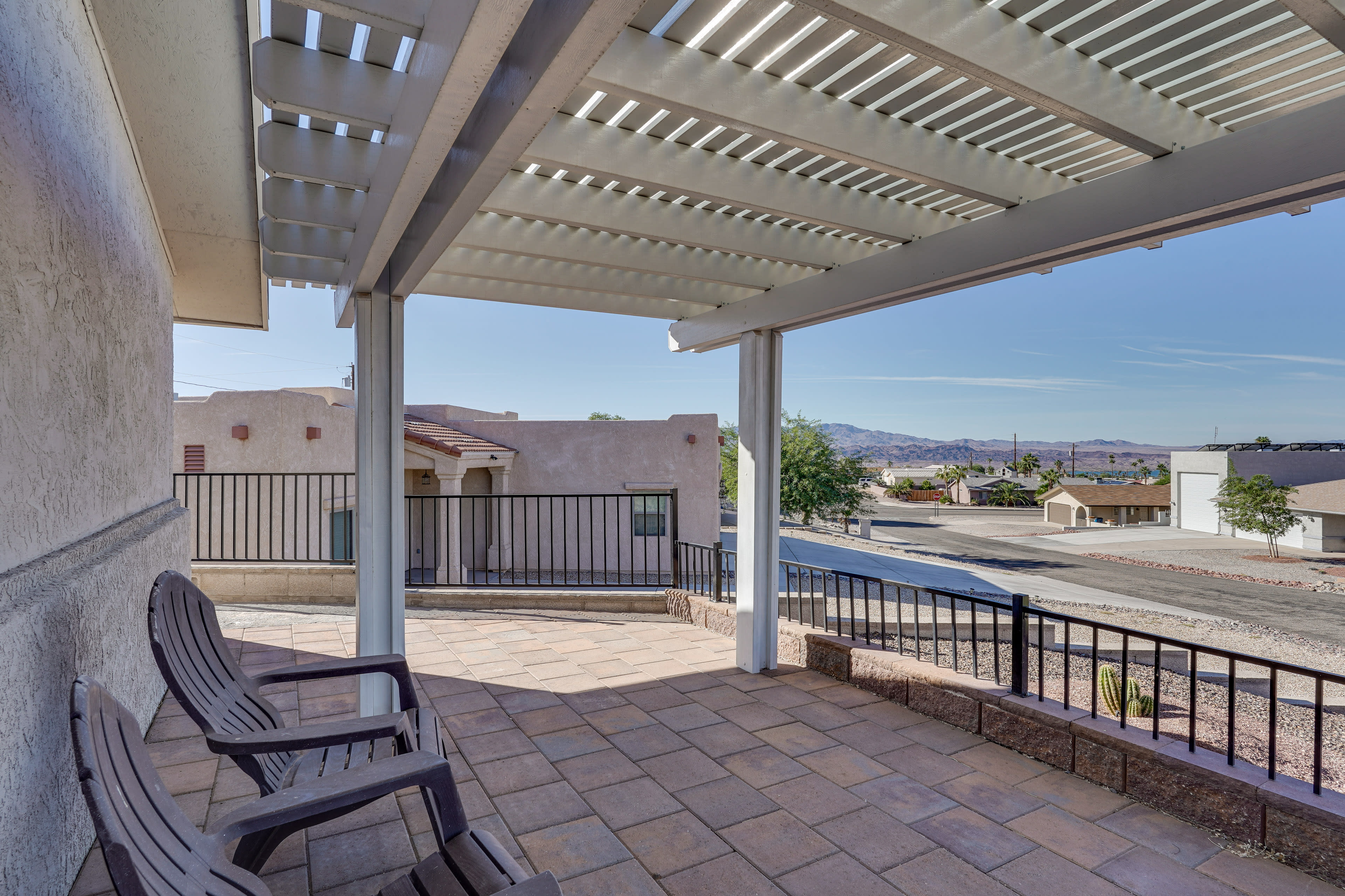 Furnished Porch