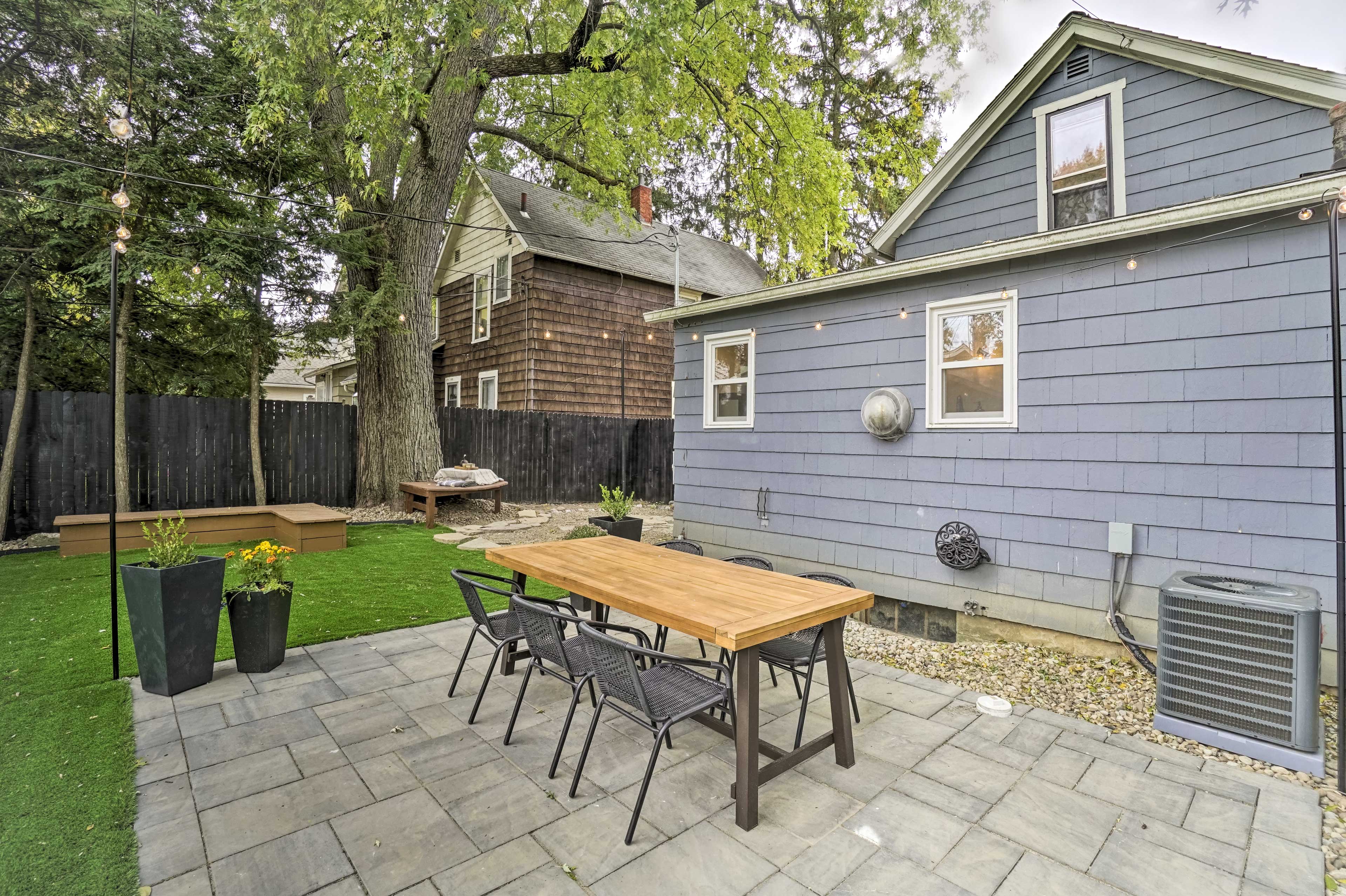 Private Yard | Pet Friendly