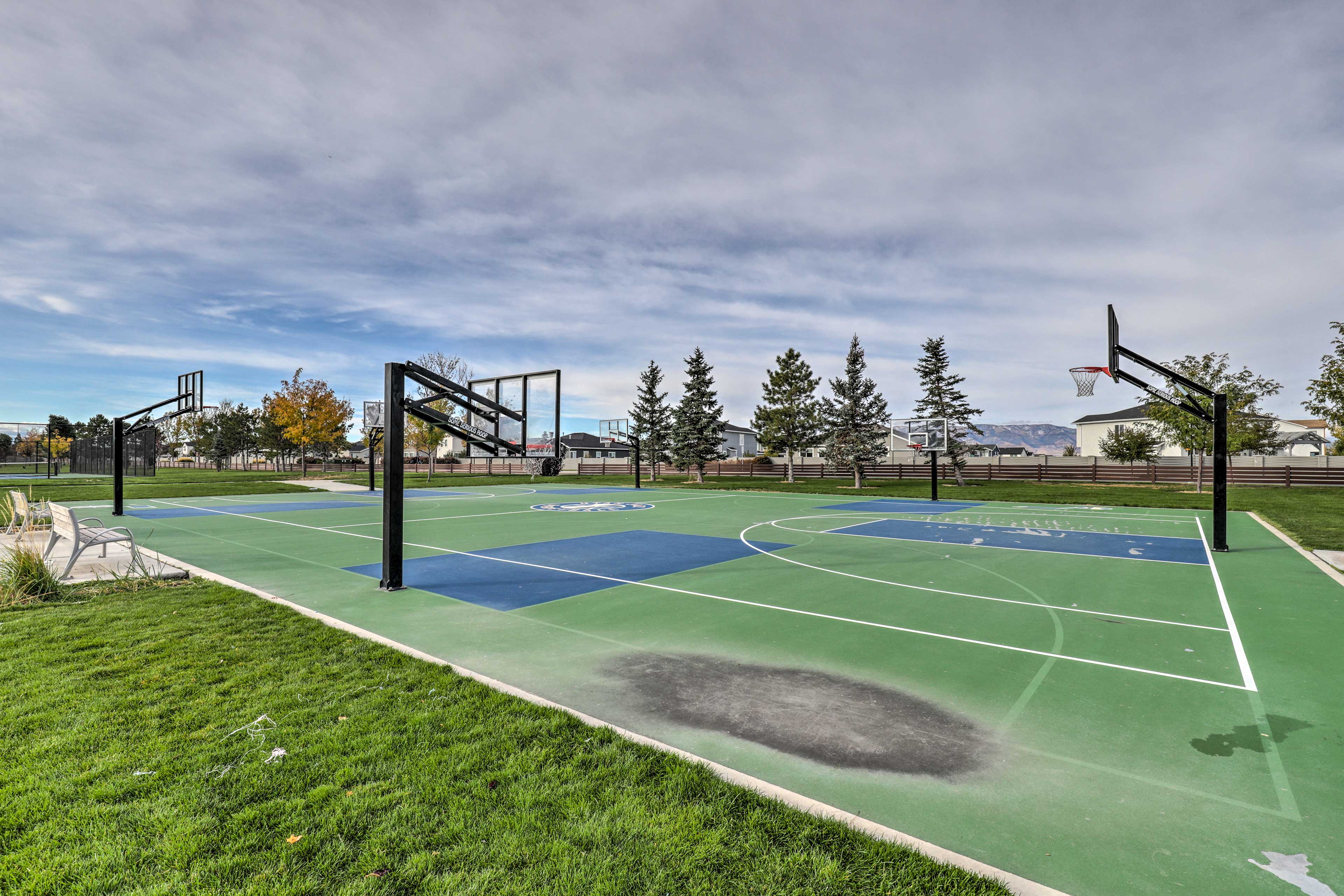 Vineyard Grove Park Basketball Courts