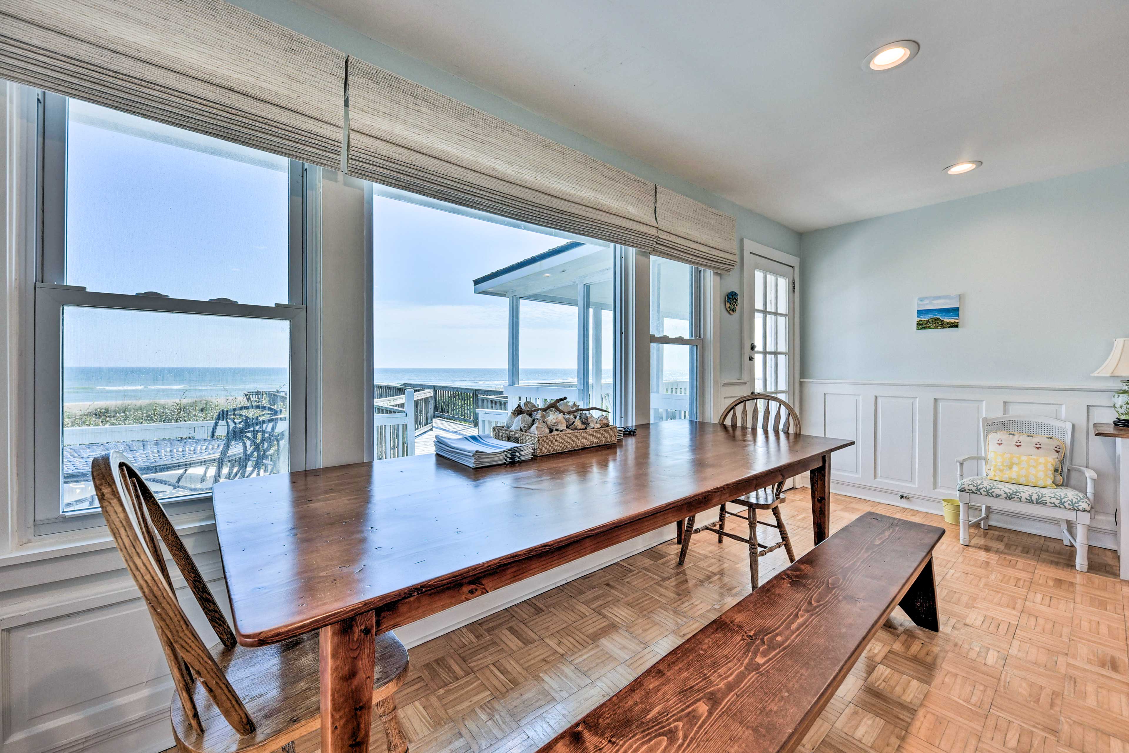 Dining Area | Dishware/Flatware Provided