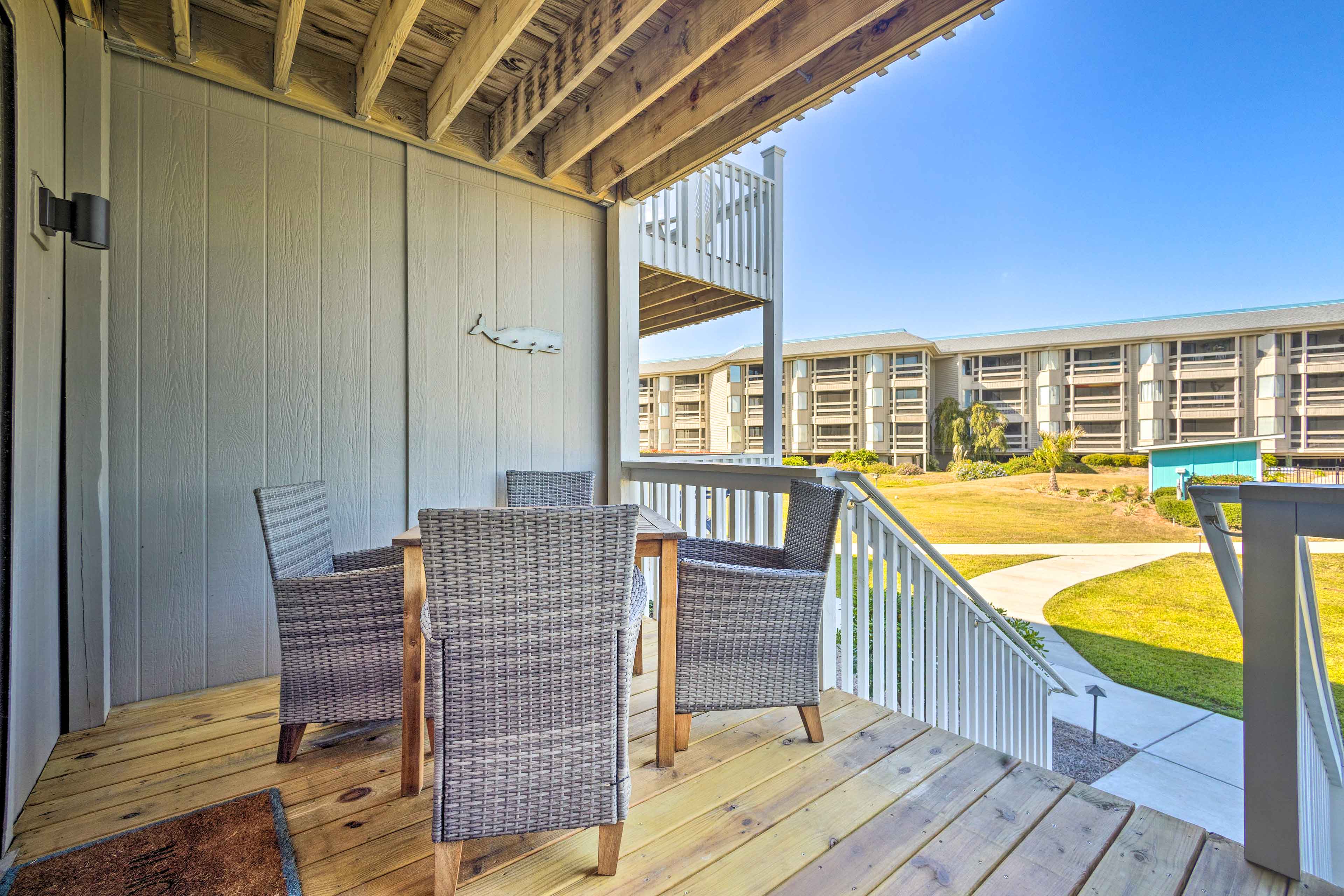 Private Deck | Dining Area | 3 Mi to Hunting Island State Park