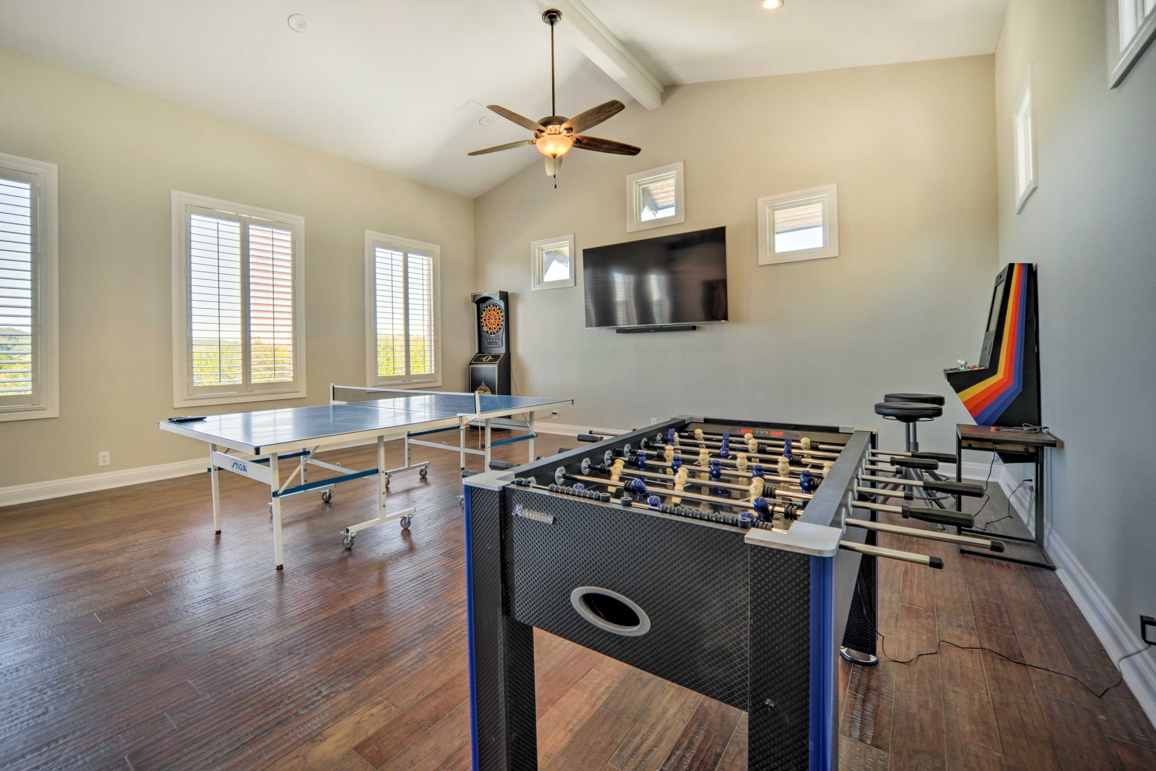 Game Room | Upper Level | Wet Bar