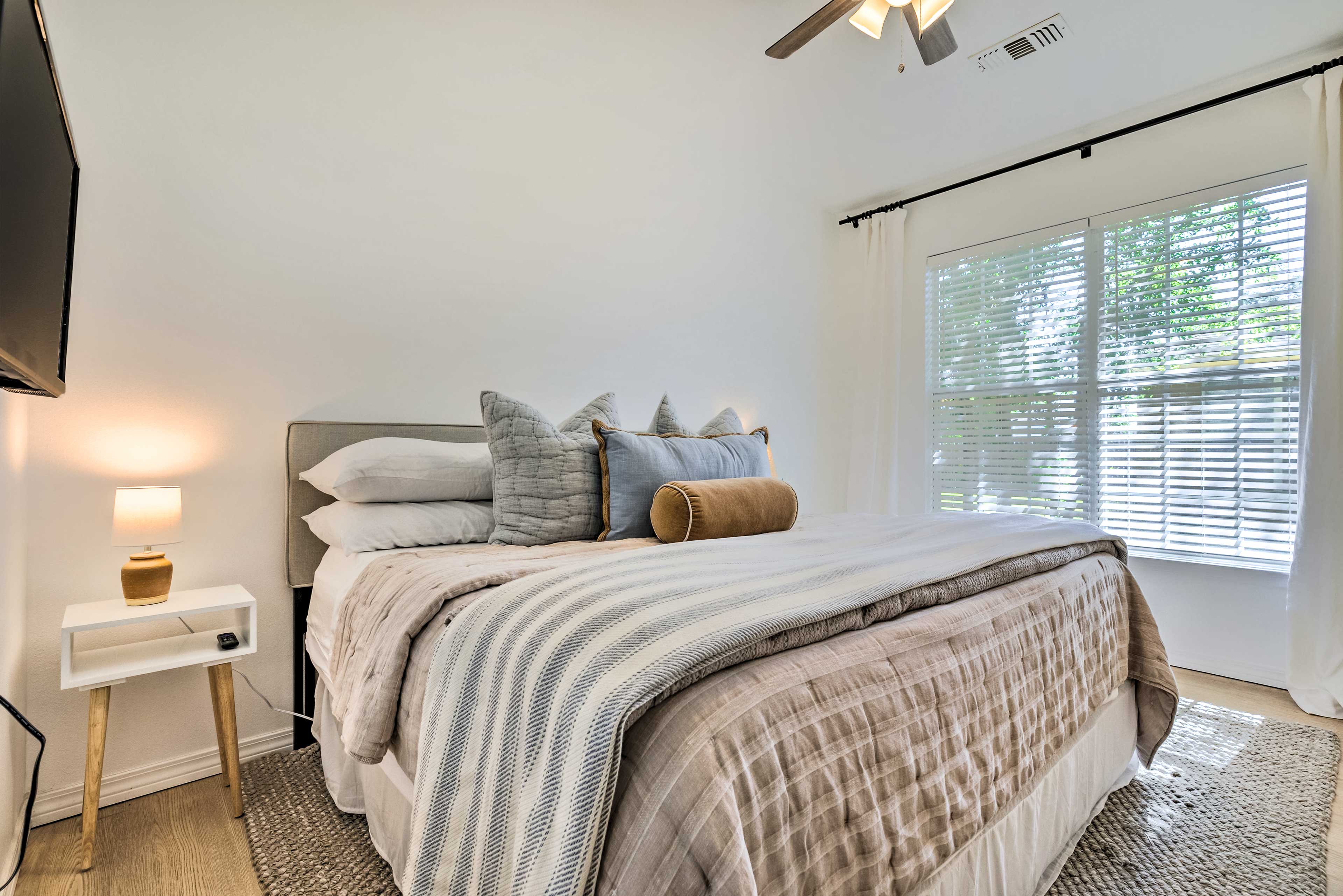 Bedroom 1 | Main Level | King Bed | Linens Provided | Smart TV