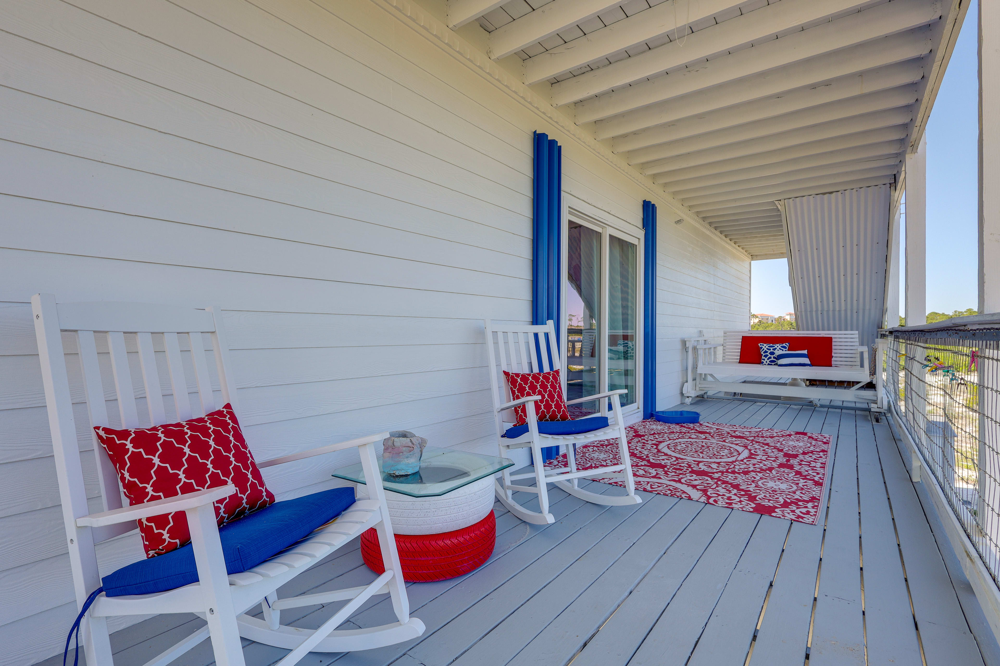 Lower Deck | Rocking Chairs