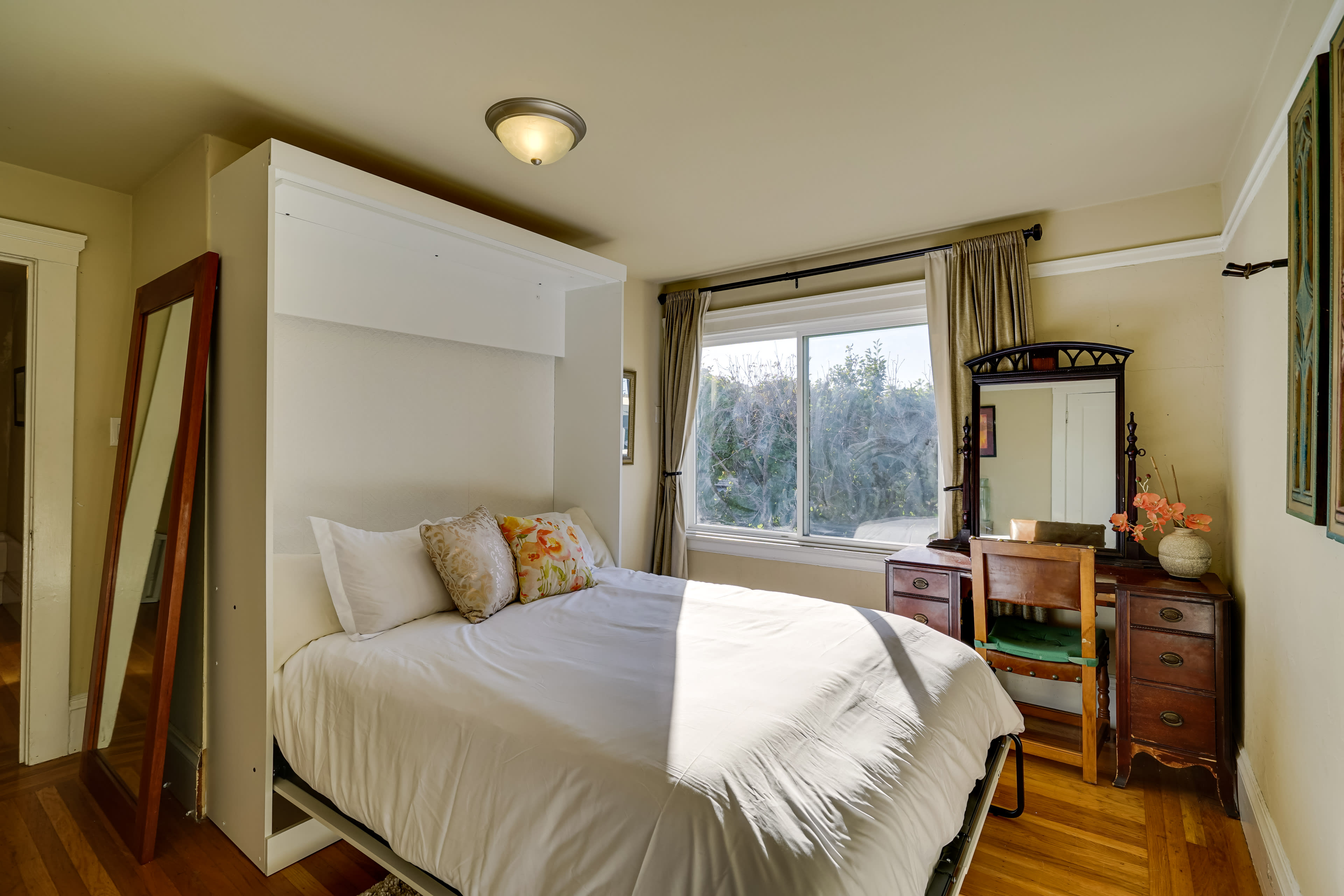 Bedroom 2 | Queen Murphy Bed | 2nd Floor