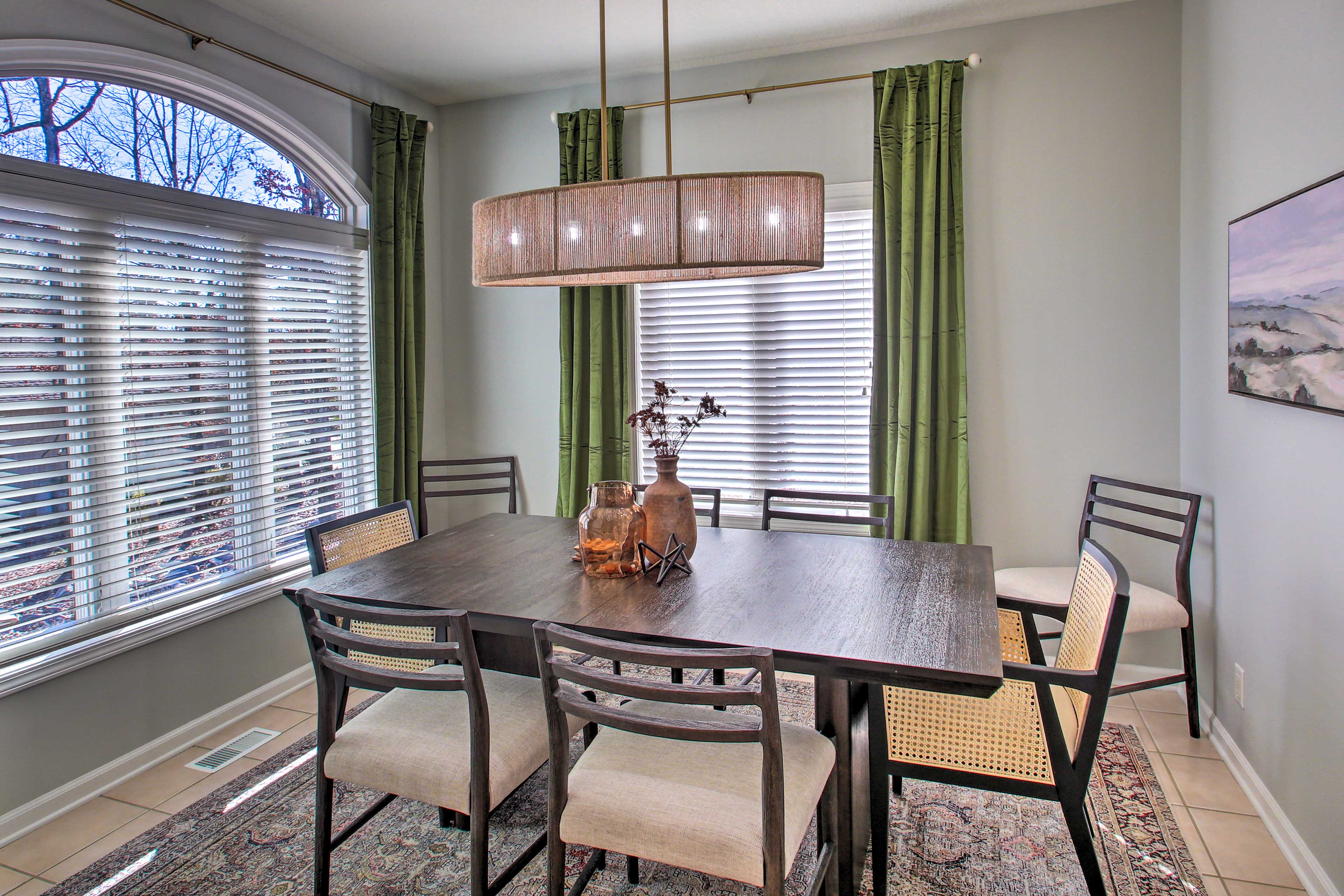 Dining Room | Dishware Provided