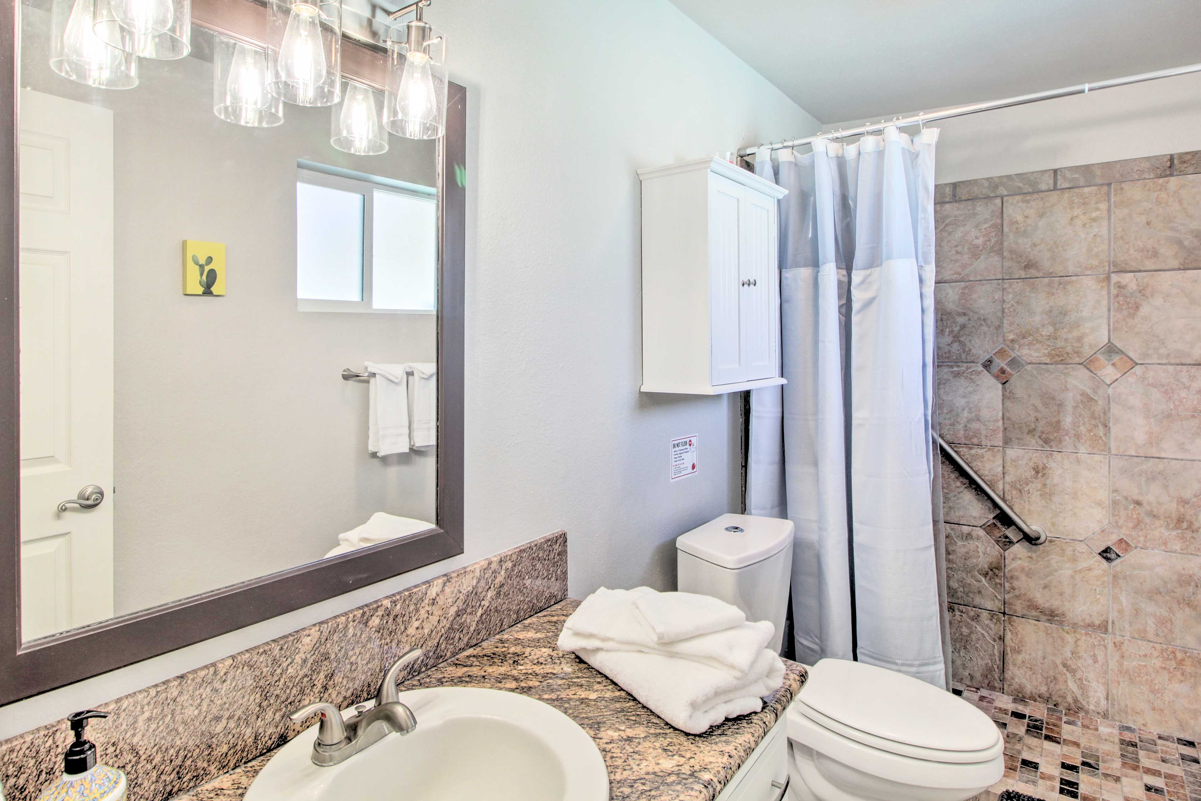 Full Bathroom | Towels Provided | Grab Rails in Shower