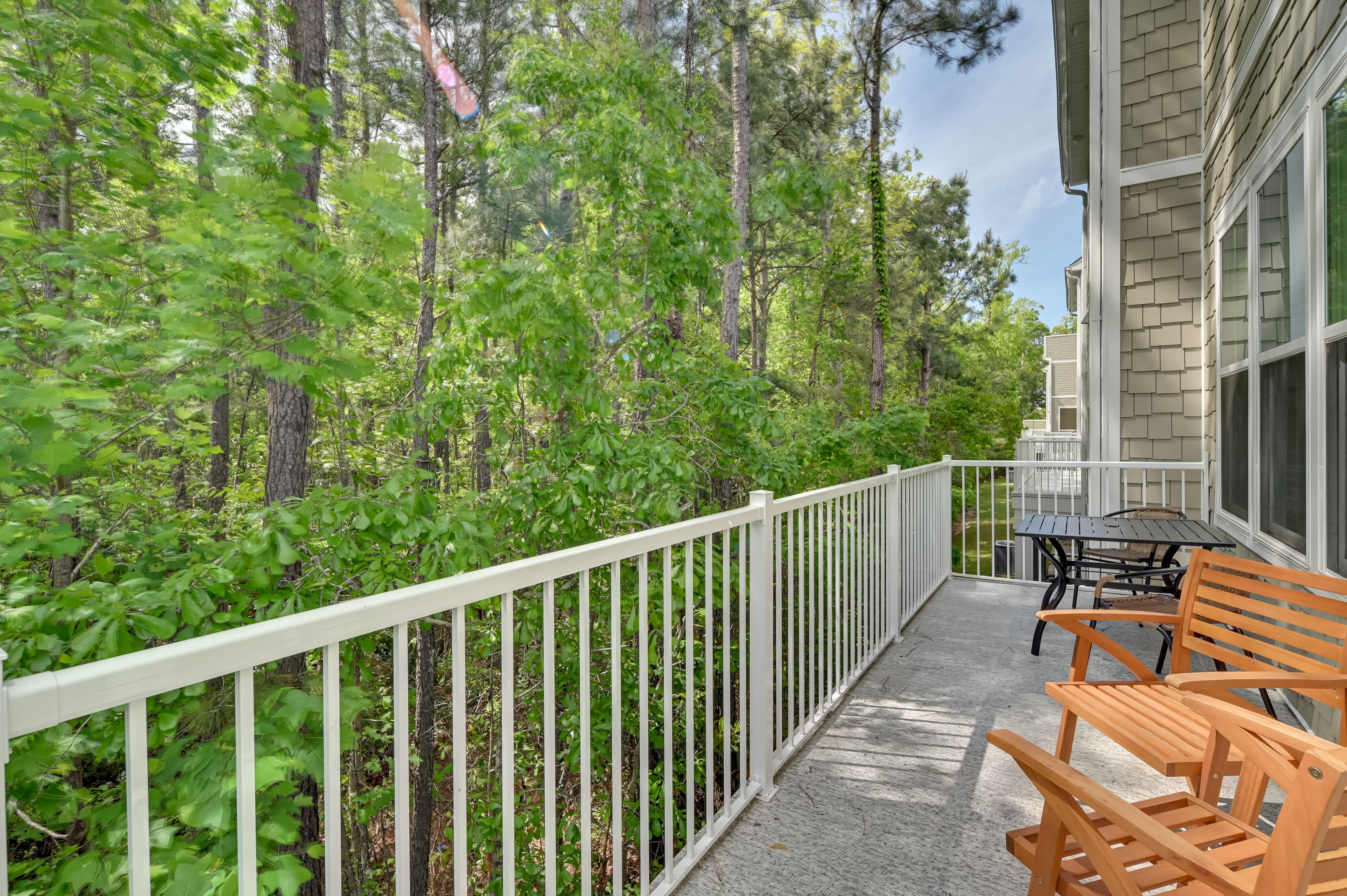 Balcony | Outdoor Dining Area