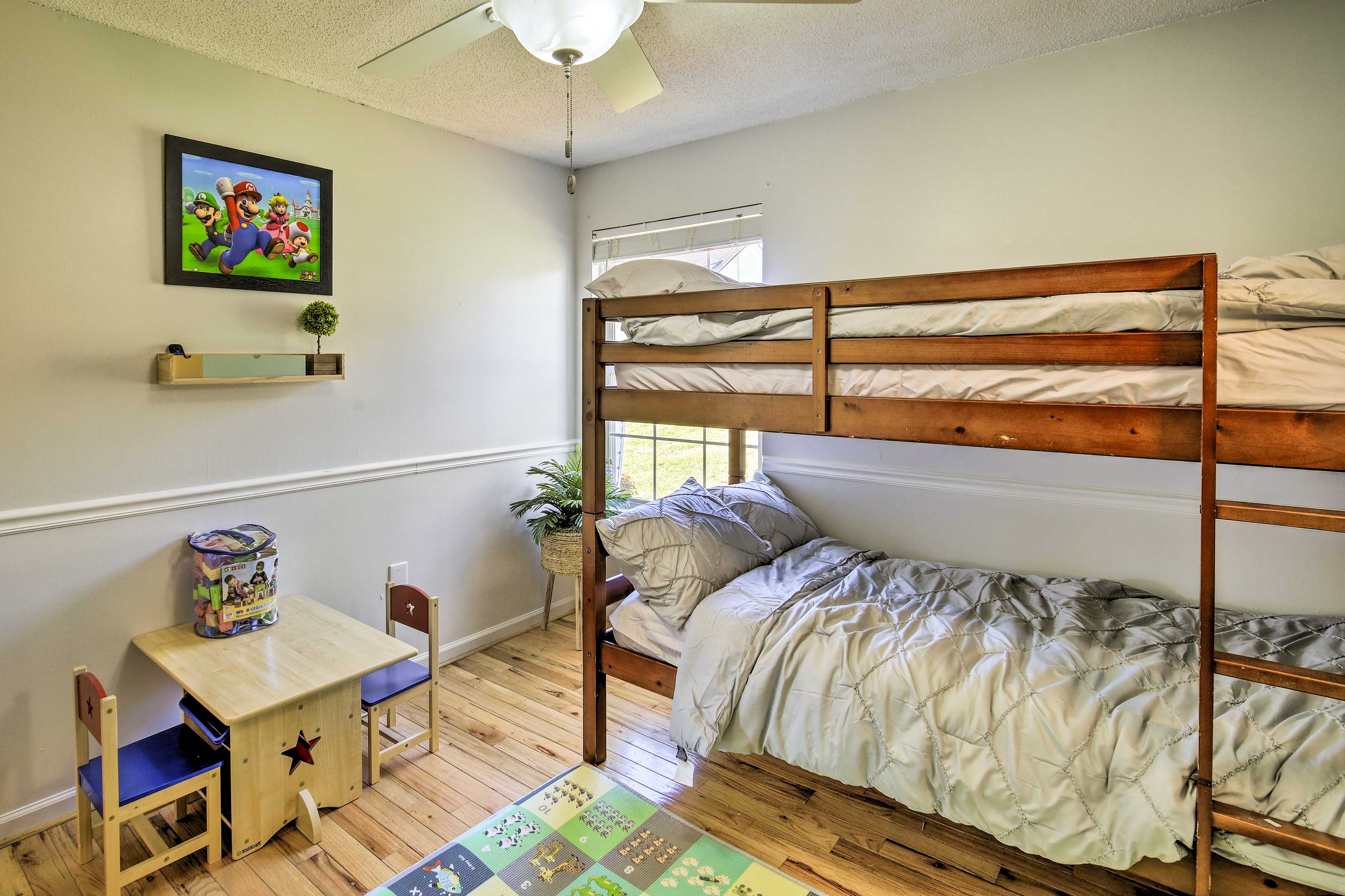 Bedroom 3 | Twin Bunk Bed | Smart TV