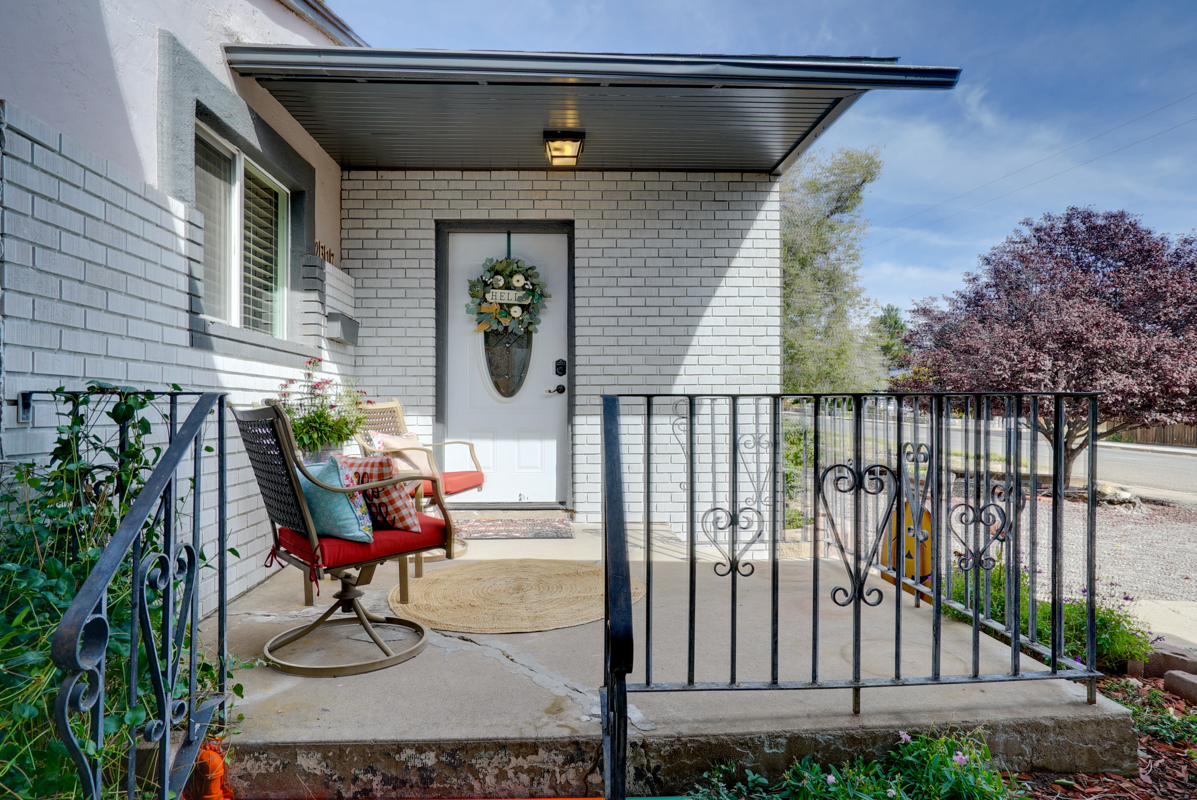 Porch | Outdoor Seating & Dining