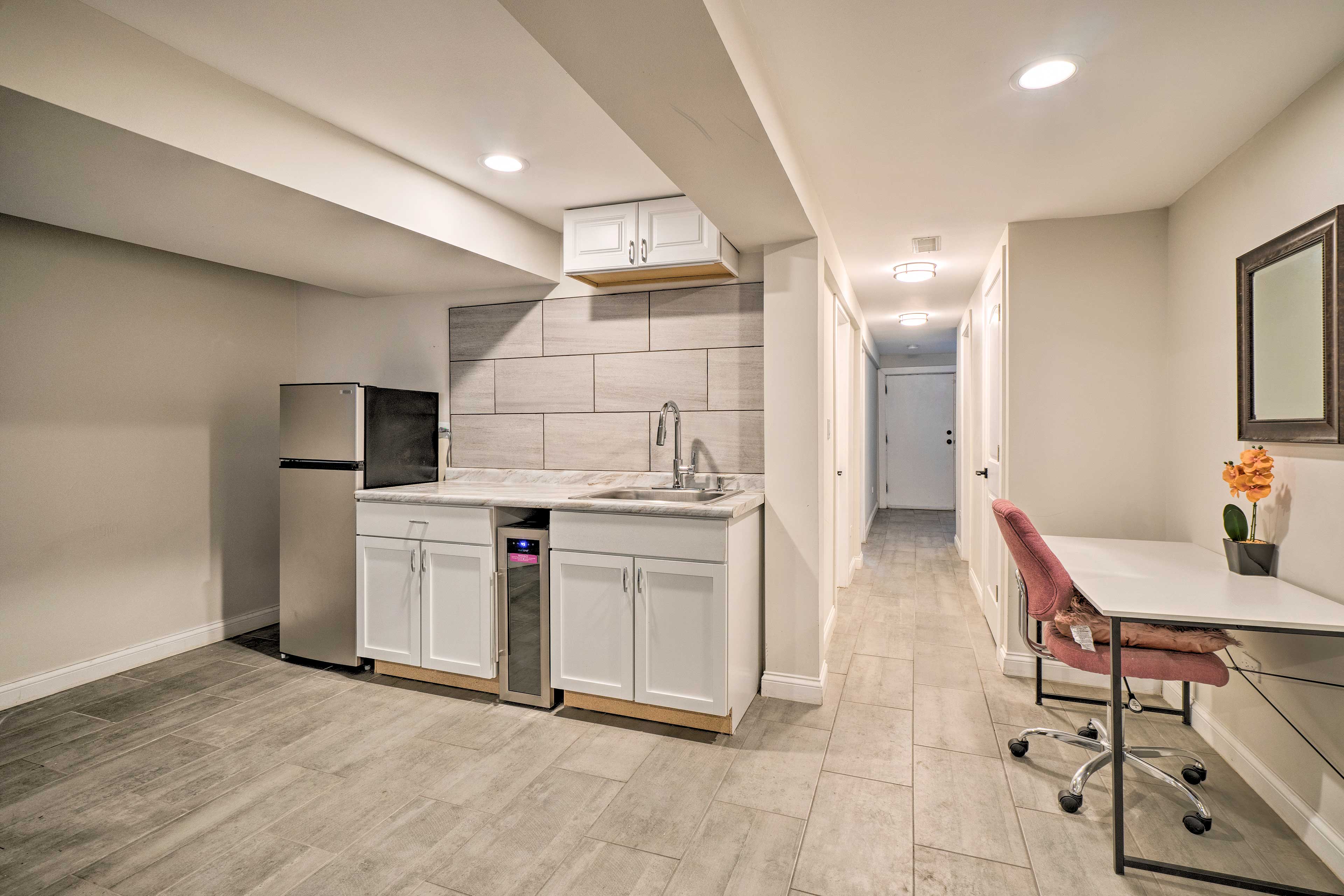 Kitchenette | Lower Level